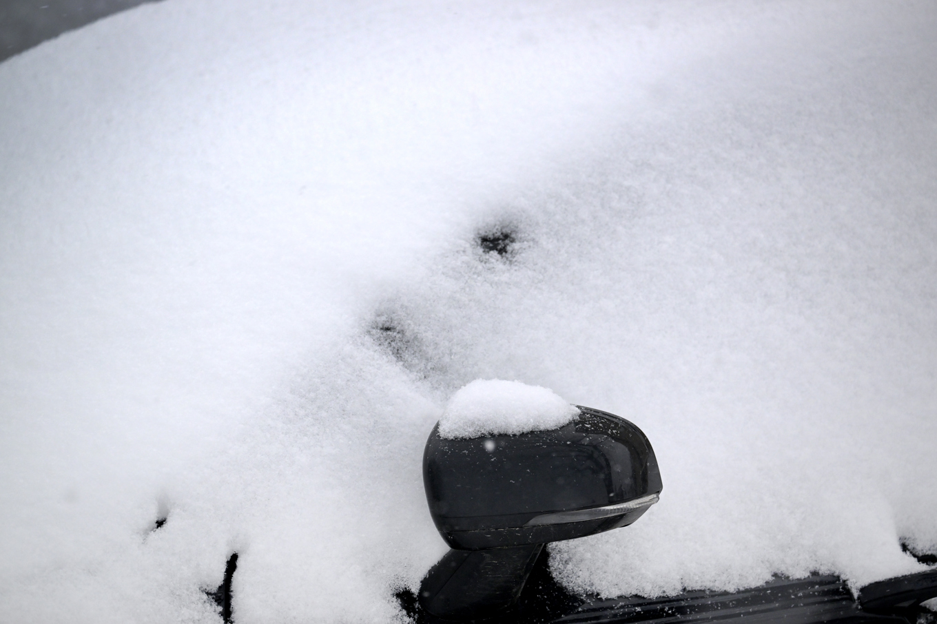 Det kan bli mycket snö i västra Sverige och senare östra delen av landet under onsdagen. Arkivbild. Foto: Janerik Henriksson/TT