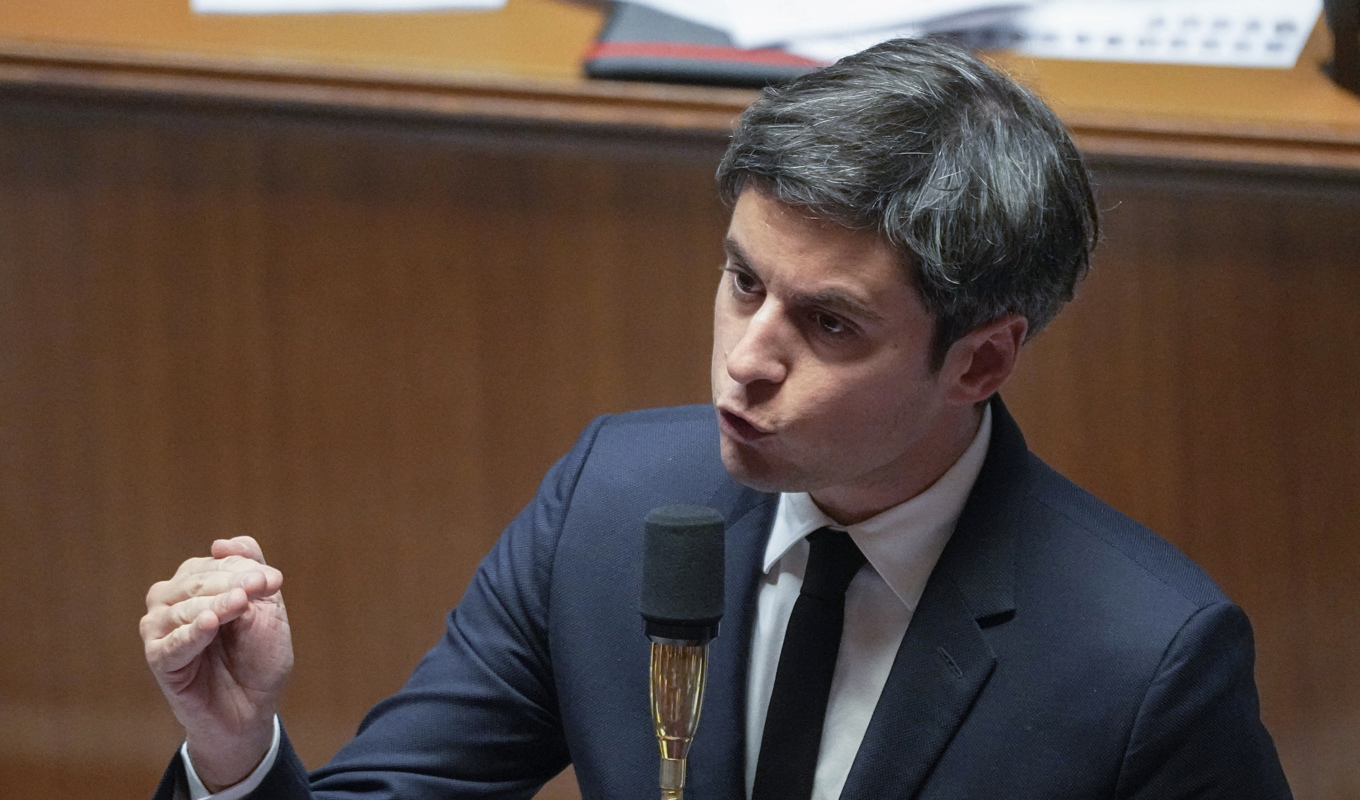 Frankrikes premiärminister Gabriel Attal, här i generalförsamlingen i Paris i tisdags. Foto: Michel Euler/AP/TT