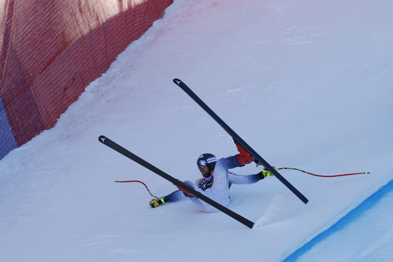 Aleksander Aamodt Kilde skadade sig allvarligt i Wengen, Schweiz den 13 januari. Foto: Alessandro Trovati/AP/TT