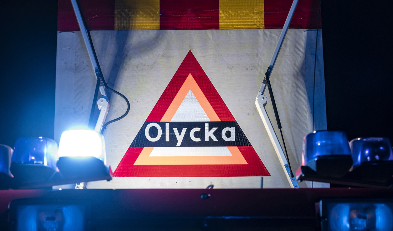 Flera personer har skadats i en trafikolycka norr om Kil i Värmland. Två fordon har frontalkrockat och ett tredje har blivit påkört bakifrån. Arkivbild. Foto: Johan Nilsson/TT