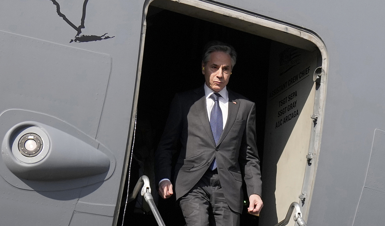 USA:s utrikesminister Antony Blinken anlände till Kairo, Egypten, på tisdagen. Foto: Mark Schiefelbein/Pool via AP/TT