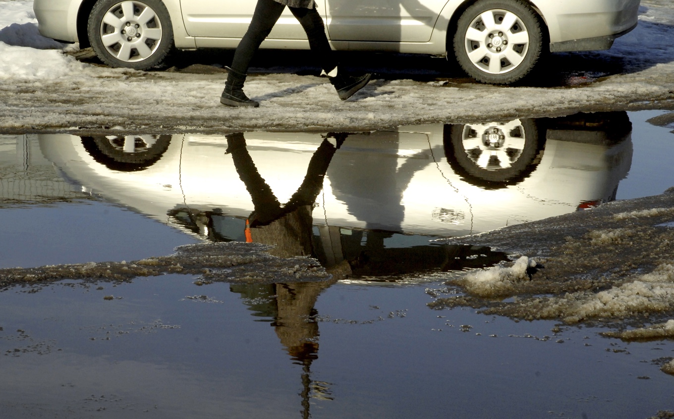 Flera varningar för översvämningar har utfärdats av SMHI. Efteråt varnas för ishalka på flera håll. Arkivbild. Foto: Hasse Holmberg/TT
