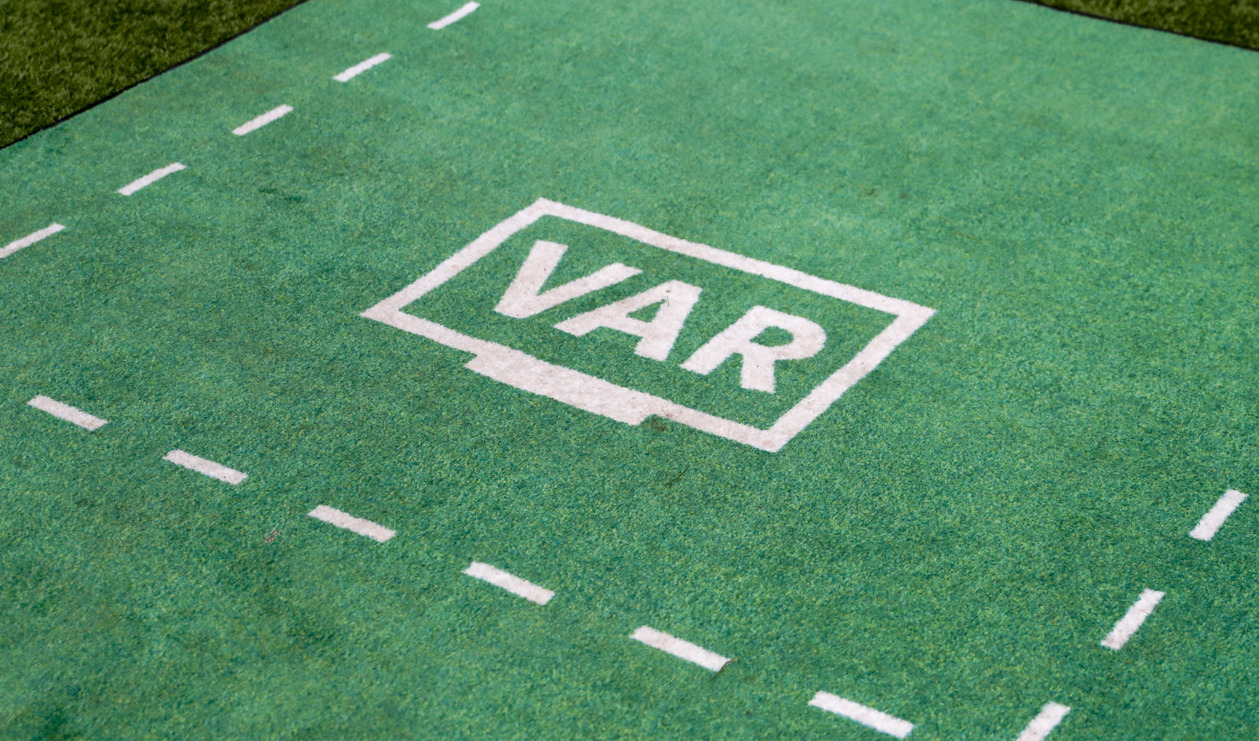 Frågan om VAR engagerar. Arkivbild. Foto: Frederik Ringnes/NTB/TT
