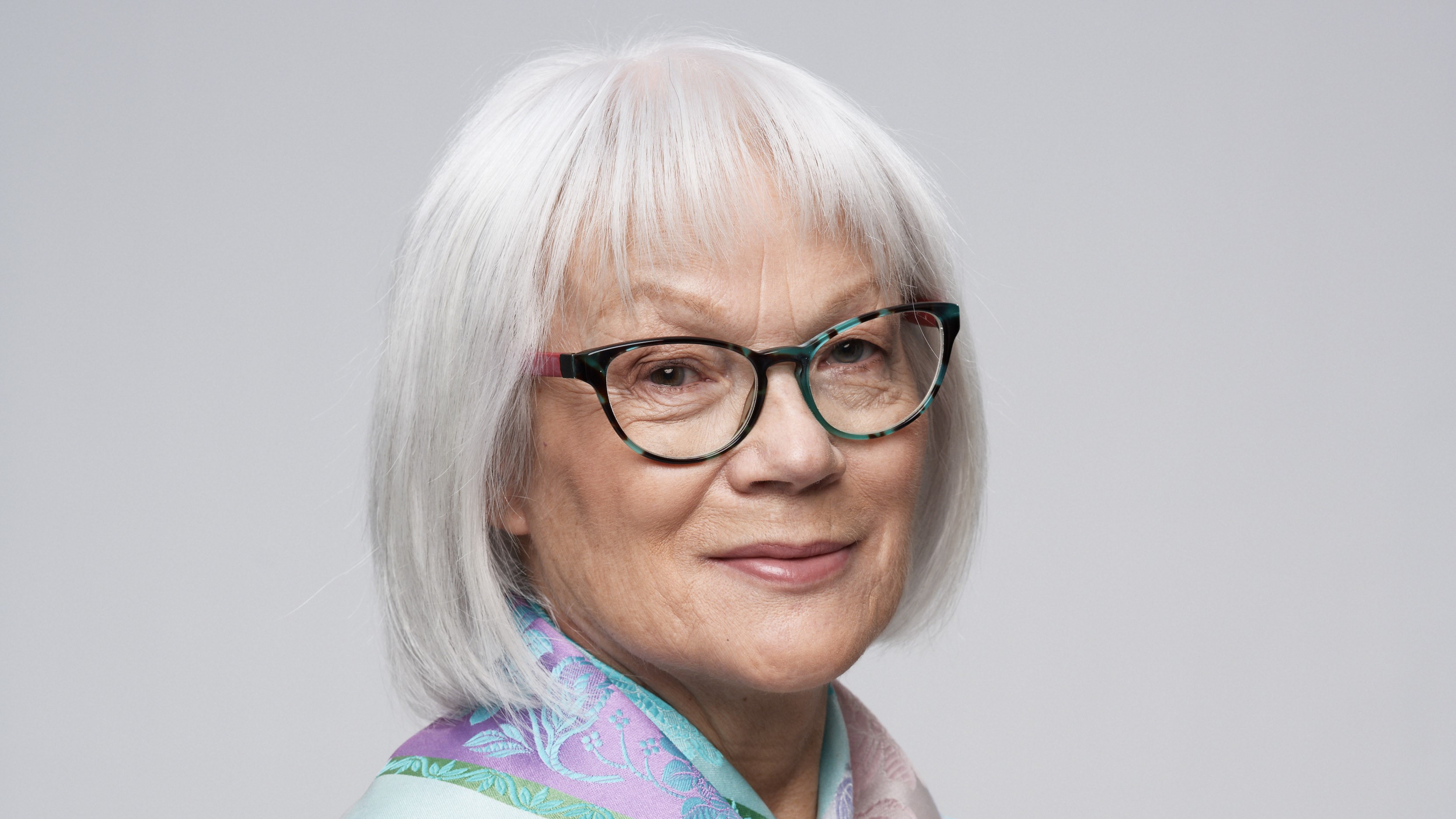 Britta Marakatt-Labba anses vara en av Sveriges största samtidskonstnärer. Hon arbetar främst med broderi; det som hon kallar långsamhetens estetik. Foto: Tim Kristensson