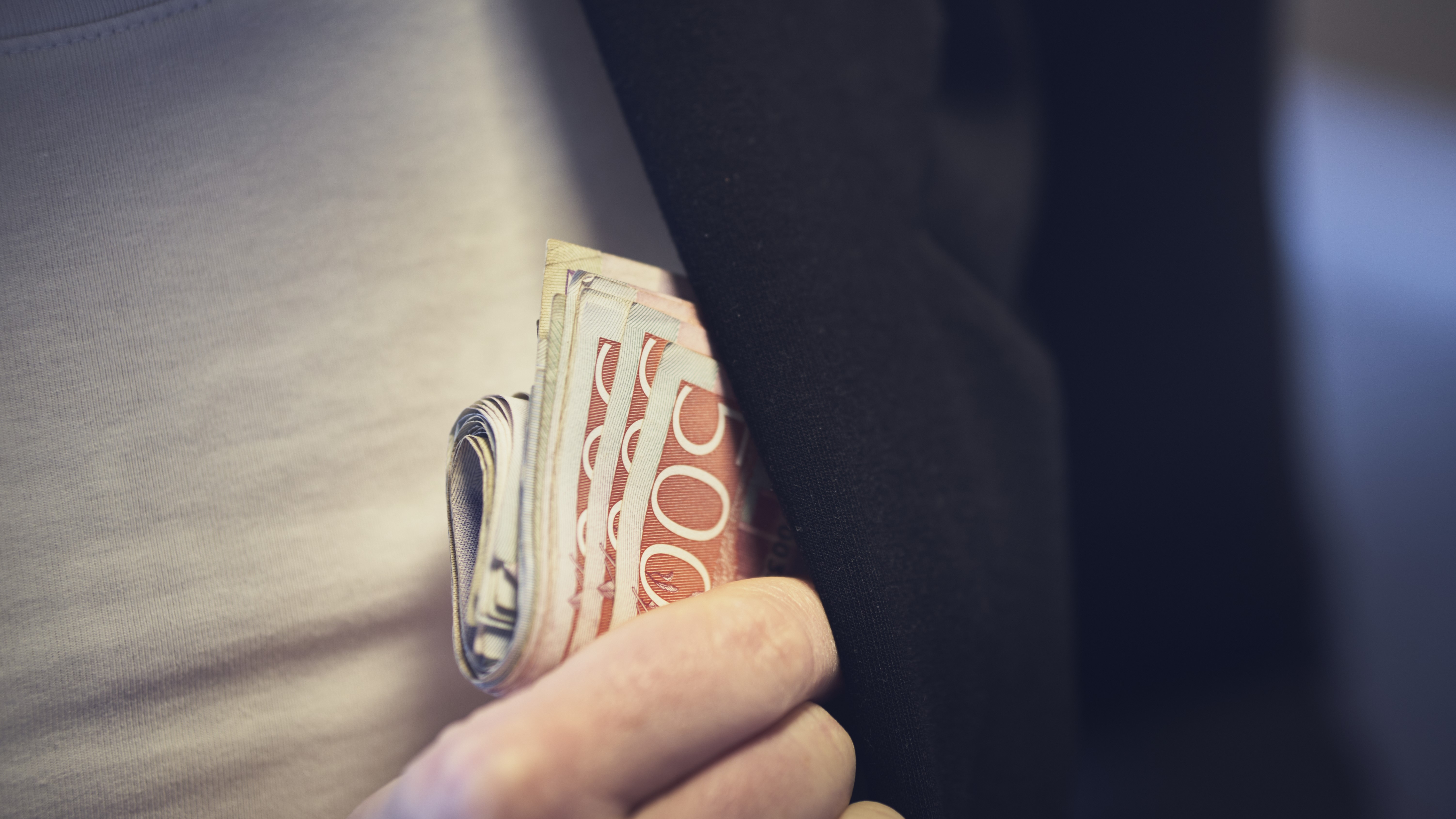 Kontanter är fortfarande vanligt förekommande bland kriminella, enligt finanspolisen. Foto: Johan Landquist Luxemburg