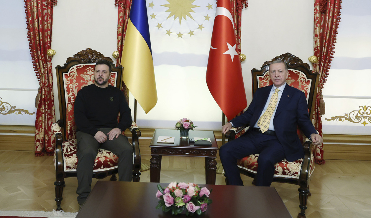 Ukrainas president Volodymyr Zelenskyj och Turkiets president Recep Tayyip Erdogan i Istanbul. Foto: Turkiska presidentkansliet/AP/TT
