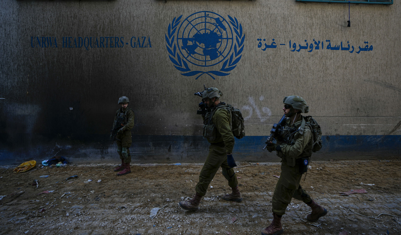 På lördagen meddelade regeringen att biståndet återupptas, efter försäkringar från Unrwa om extern granskning av utgifter och personal. Arkivbild. Foto: Ariel Schalit/AP/TT