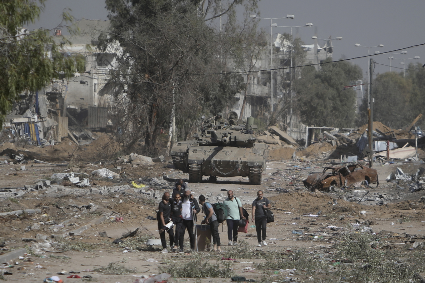 Den israeliska militären (IDF) har byggt nytt och bundit samman existerande vägar till en enda sträcka som delar norra och södra Gaza, rapporterar BBC. Den korsar bland annat en huvudväg i området, Salah al-Din-vägen (bilden).Arkivbild. Foto: Mohammed Dahman/AP/TT