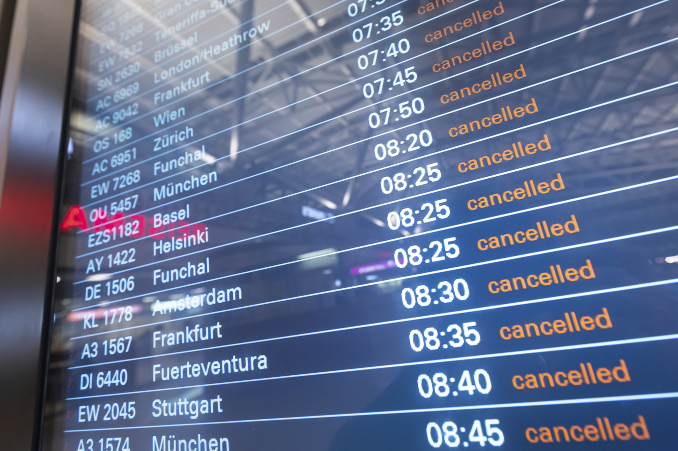 Inställda flygavgångar på Hamburgs flygplats. Foto: Bodo Marks/AP/TT