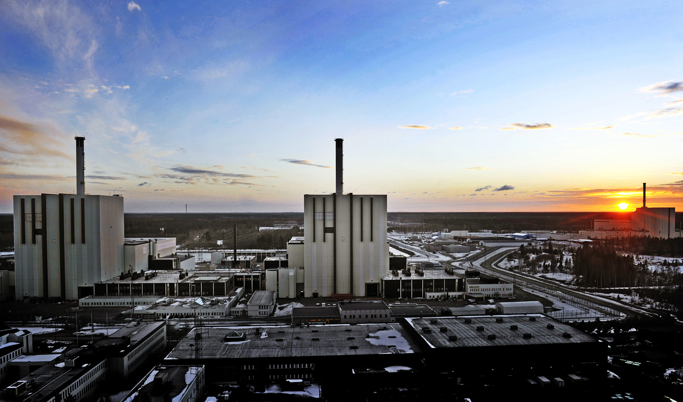 Forsmark 3, längst till höger i bild, stängs för underhåll. Arkivbild. Foto: Tomas Oneborg / SvD / TT