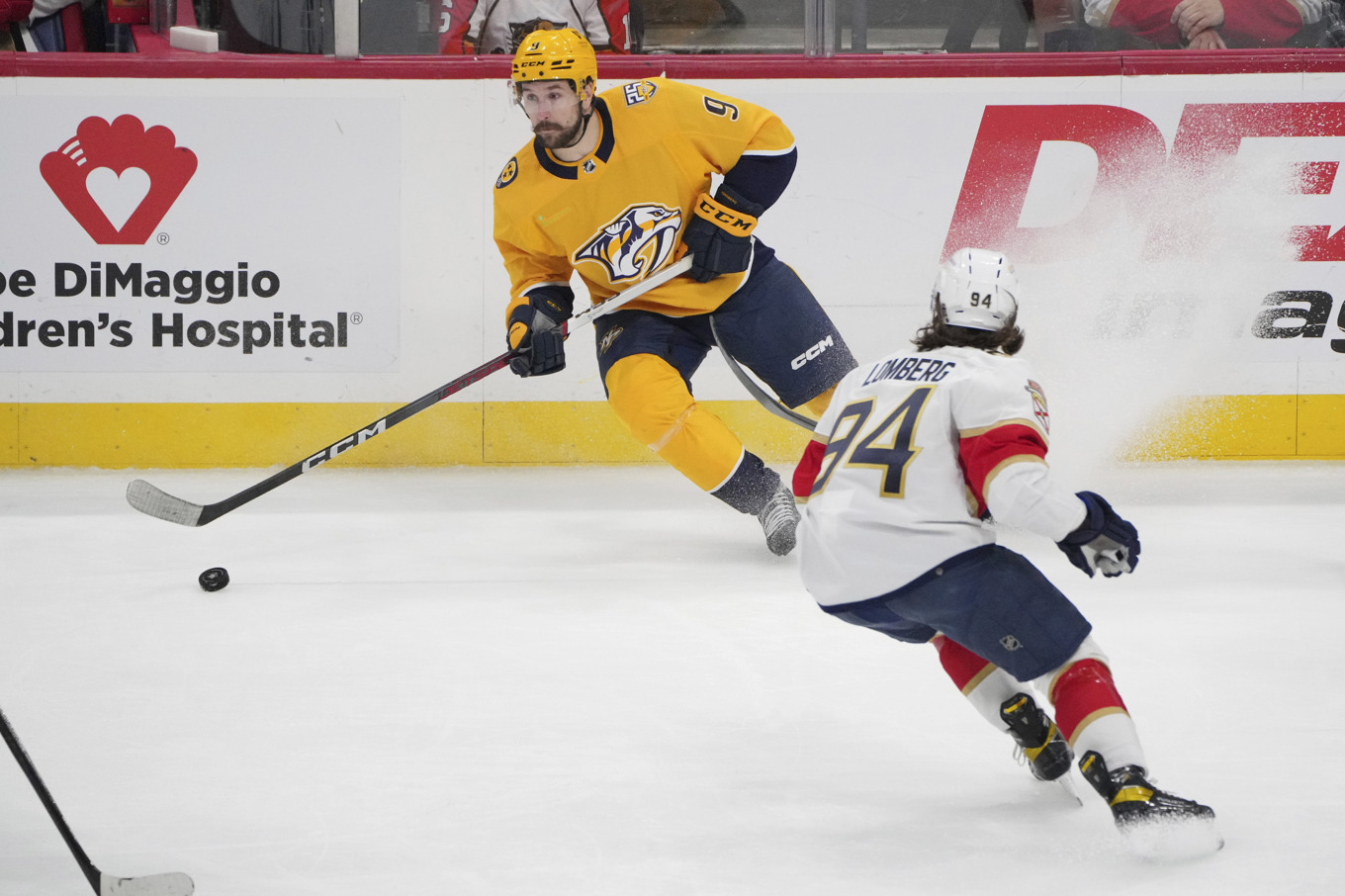Filip Forsberg under matchen mot Florida. Foto: Jim RassolAP/TT