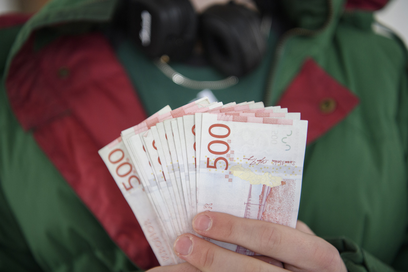 Anställda inom finans och rättsväsende hjälper kriminella att tvätta pengar, enligt Finanspolisen. Arkivbild. Foto: Henrik Montgomery/TT