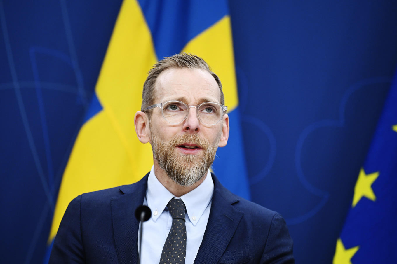 Socialminister Jakob Forssmed (KD) och regeringen satsar på en nationell stödlinje dit personer med psykisk ohälsa ska kunna vända sig dygnet runt. Foto: Pontus Lundahl/TT