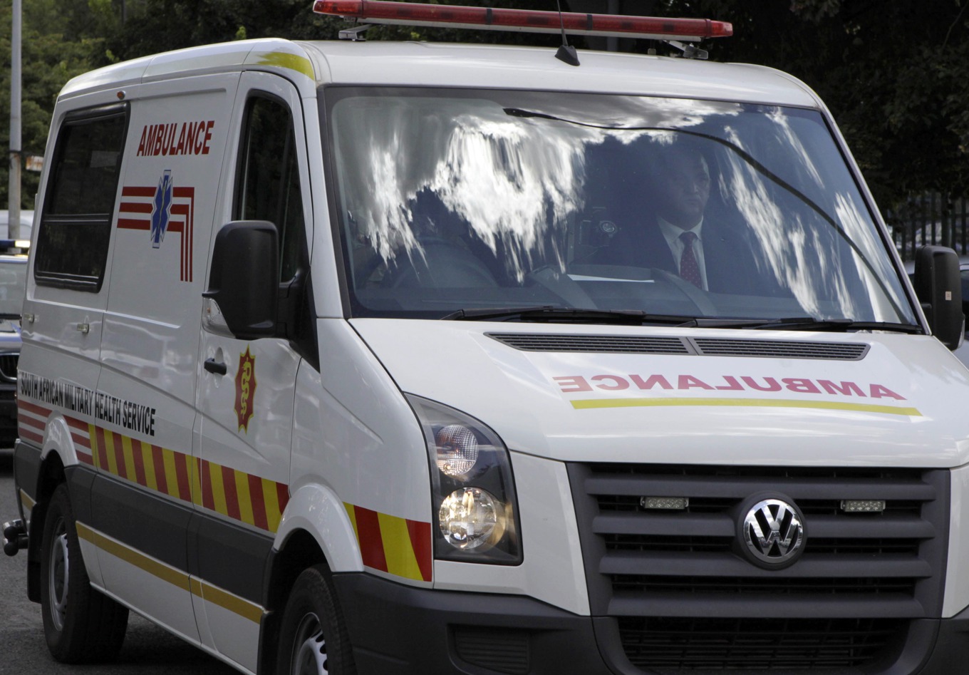 En person uppges ha överlevt, men skadats och förts till sjukhus. Arkivbild. Foto: Denis Farrell/AP/TT