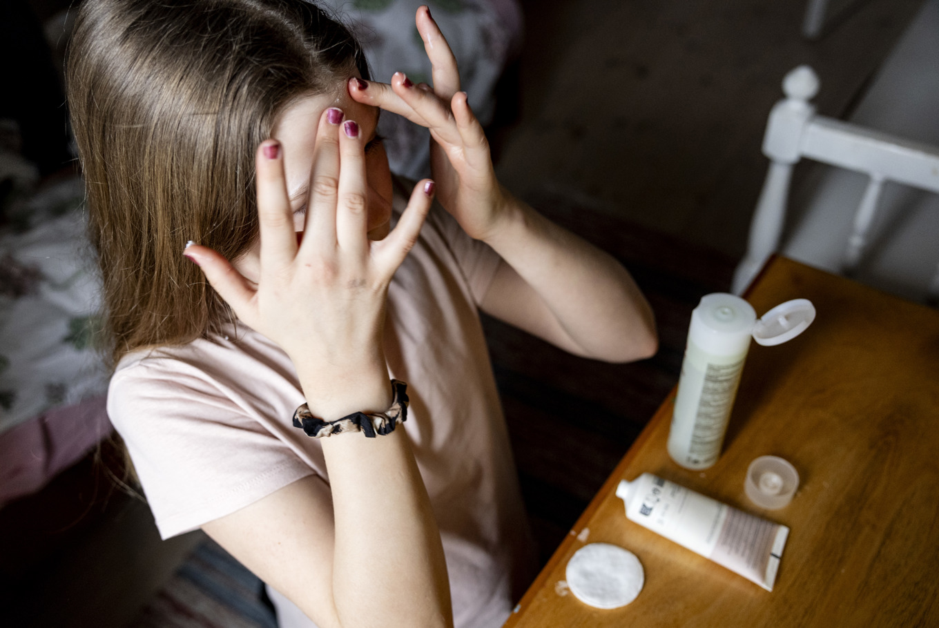 Flera företag har infört åldersgränser på avancerad hudvård efter att användningen ökar bland barn. Arkivbild. Foto: Christine Olsson/TT