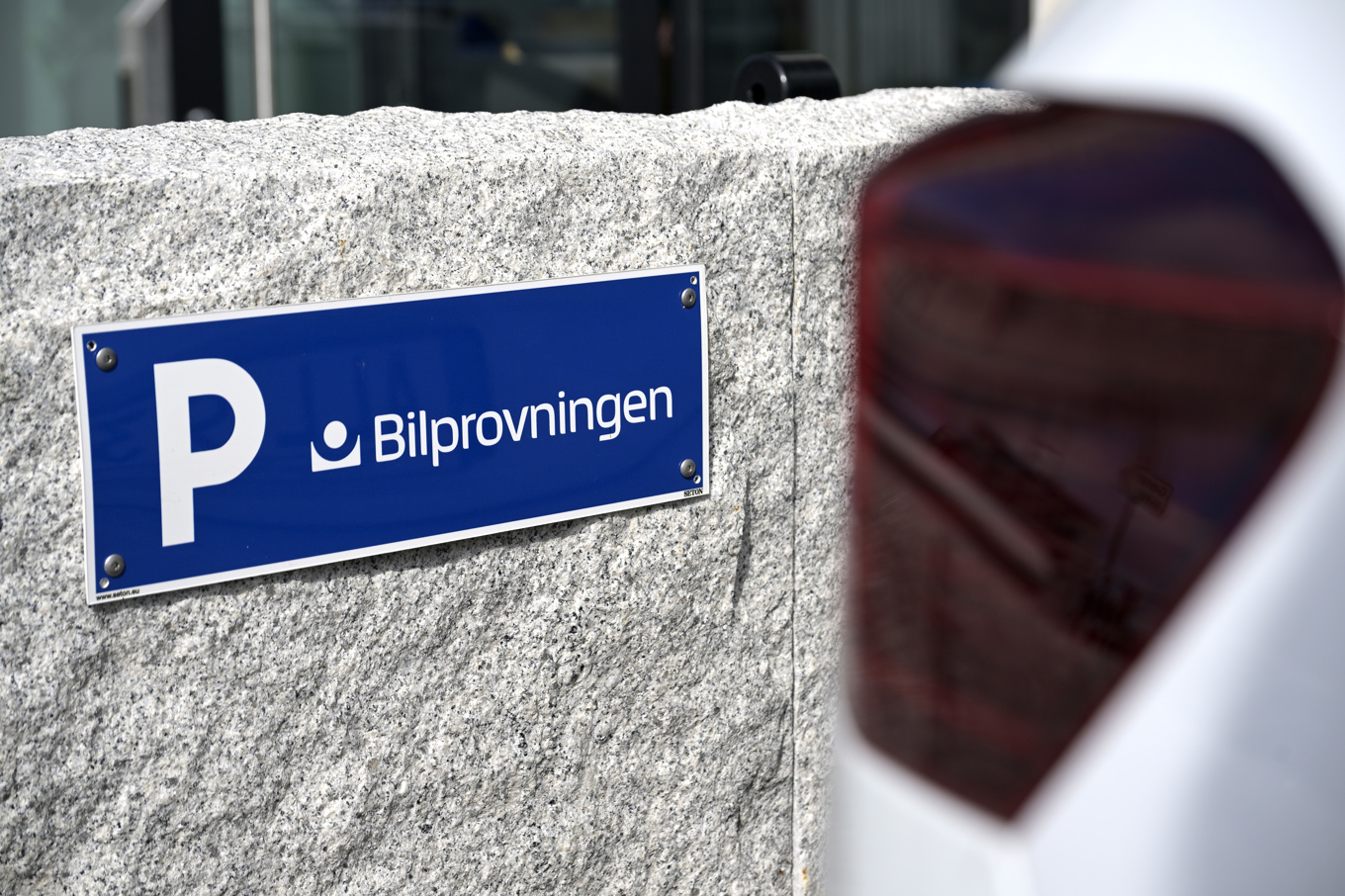 Fyra personer dömdes för att mot betalning ha godkänt ett 50-tal bilar utan besiktning, men mörkertalet tros vara stort. Arkivbild. Foto: Janerik Henriksson/TT