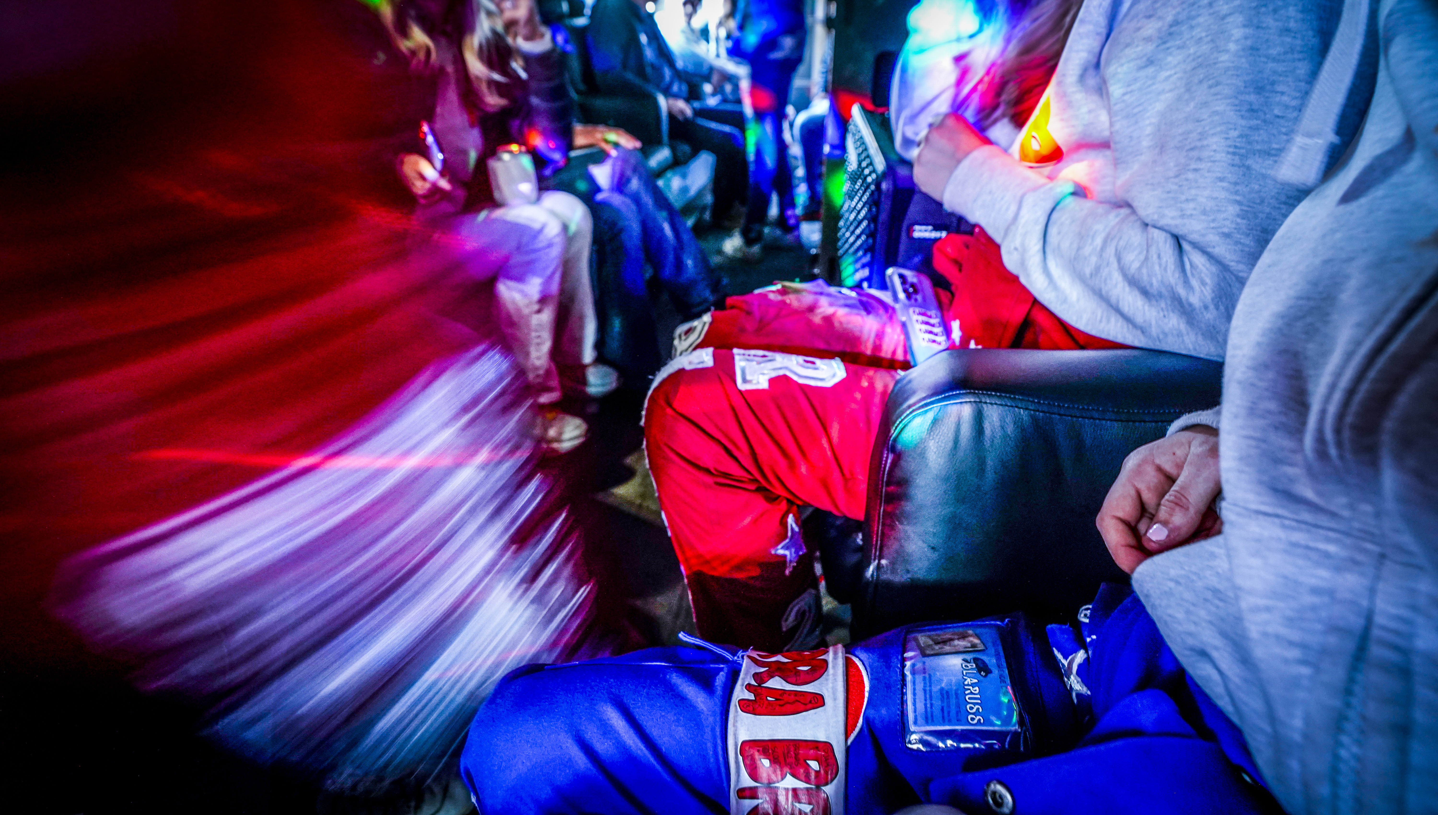 Norges regering överväger att göra bussar med sidoställda säten olagliga. Arkivbild. Foto: Lise Åserud/NTB/TT