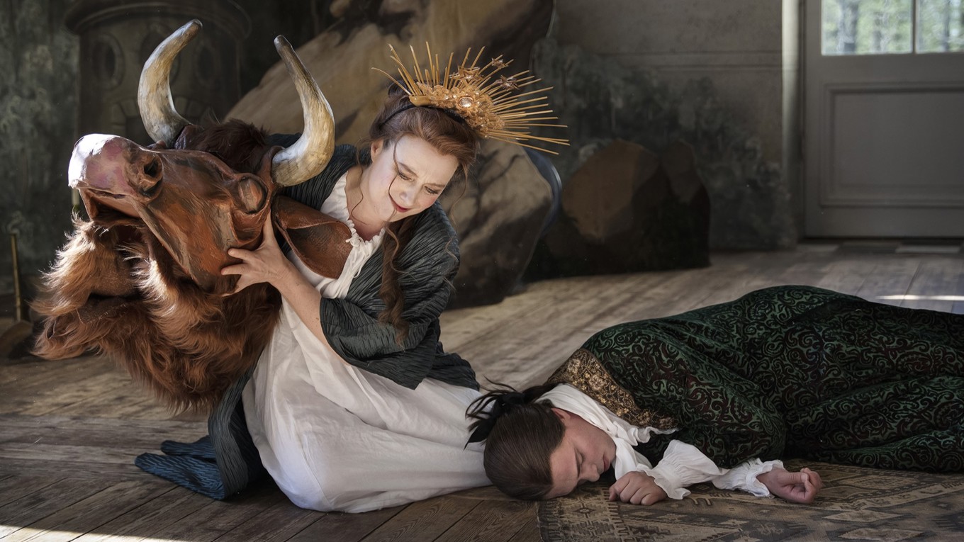 Hjärtat stormar så vilt är en skol- och familjeföreställning från sex år. Den hade premiär den 18 maj och spelas till och med den 2 juni. Foto: Markus Gårder