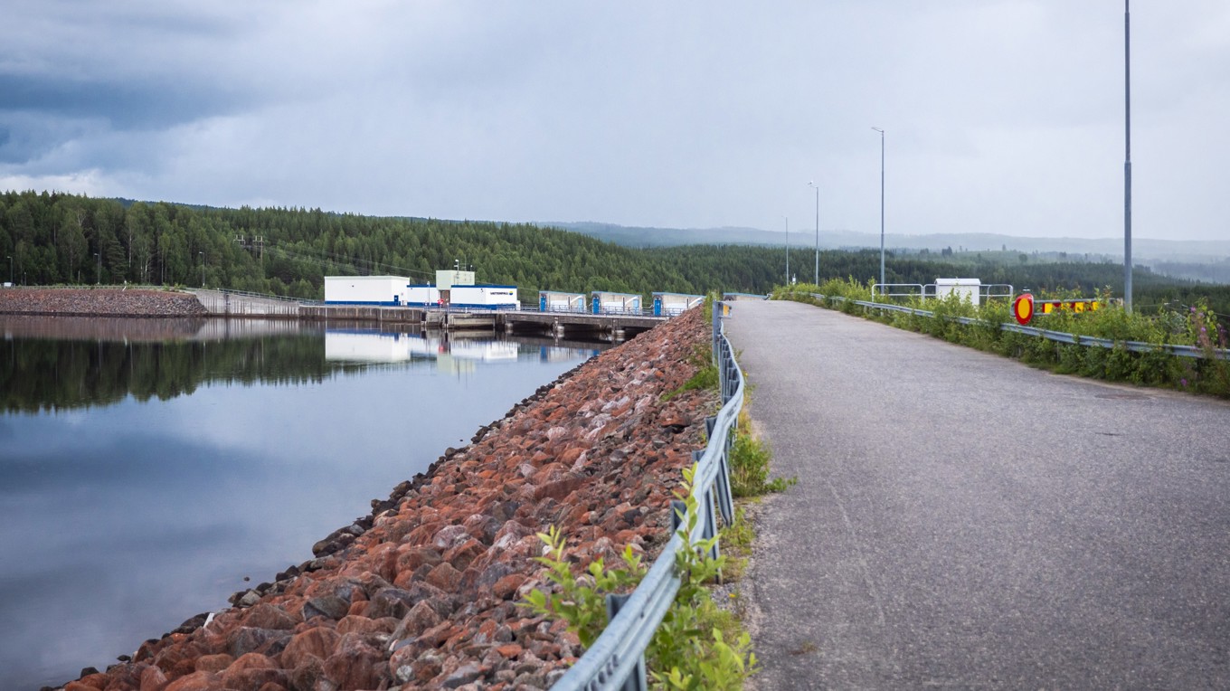Porsi kraftverk, öster om Vuollerim i Jokkmokks kommun. Vattenkraften drar in massor till statskassan, men Jokkmokk är en av landets fattigaste kommuner.   Foto: Bilbo Lantto