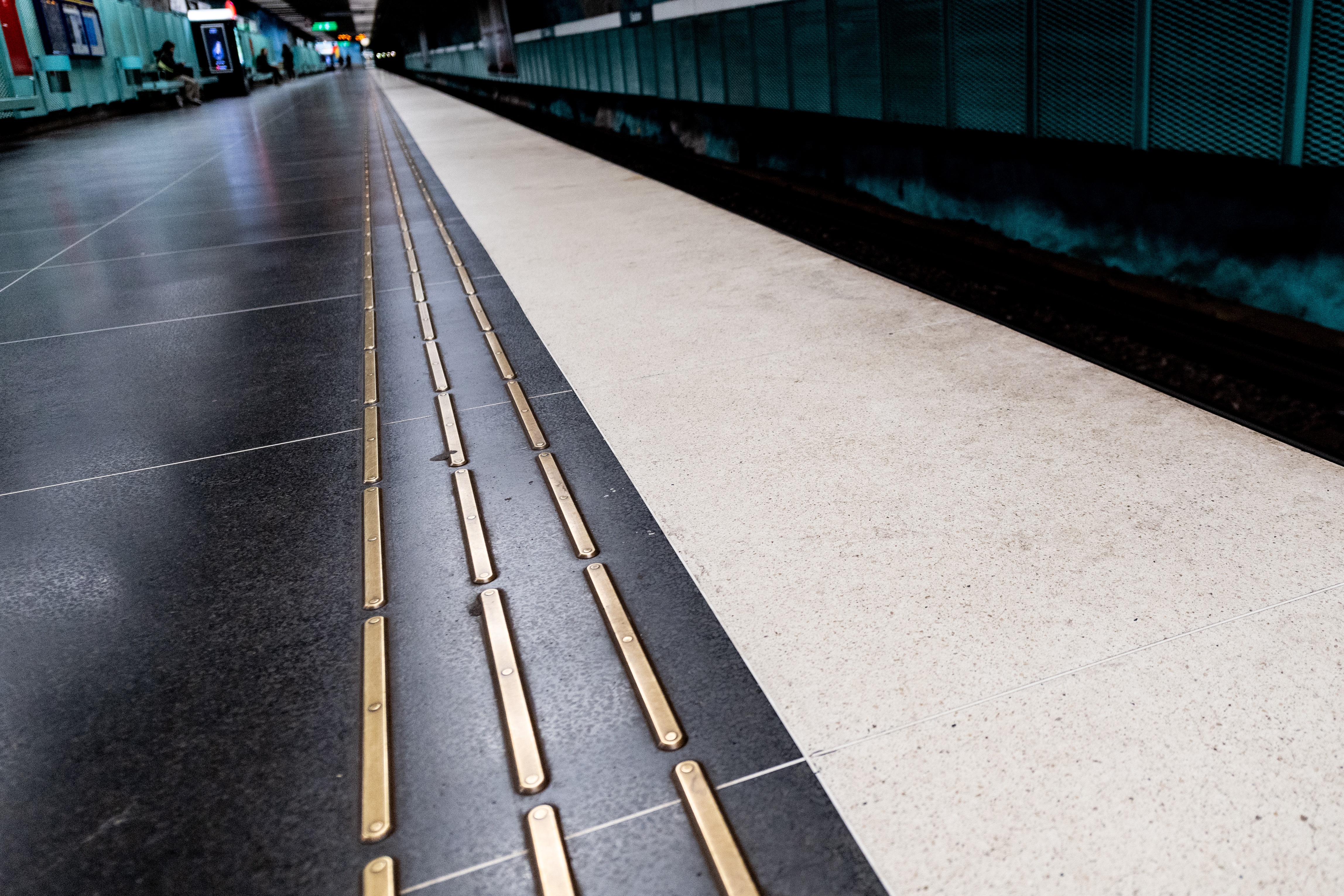 Det är fortsatta begränsningar i trafiken på tunnelbanans blå linje i Stockholm. Arkivbild. Foto: Amir Nabizadeh/TT