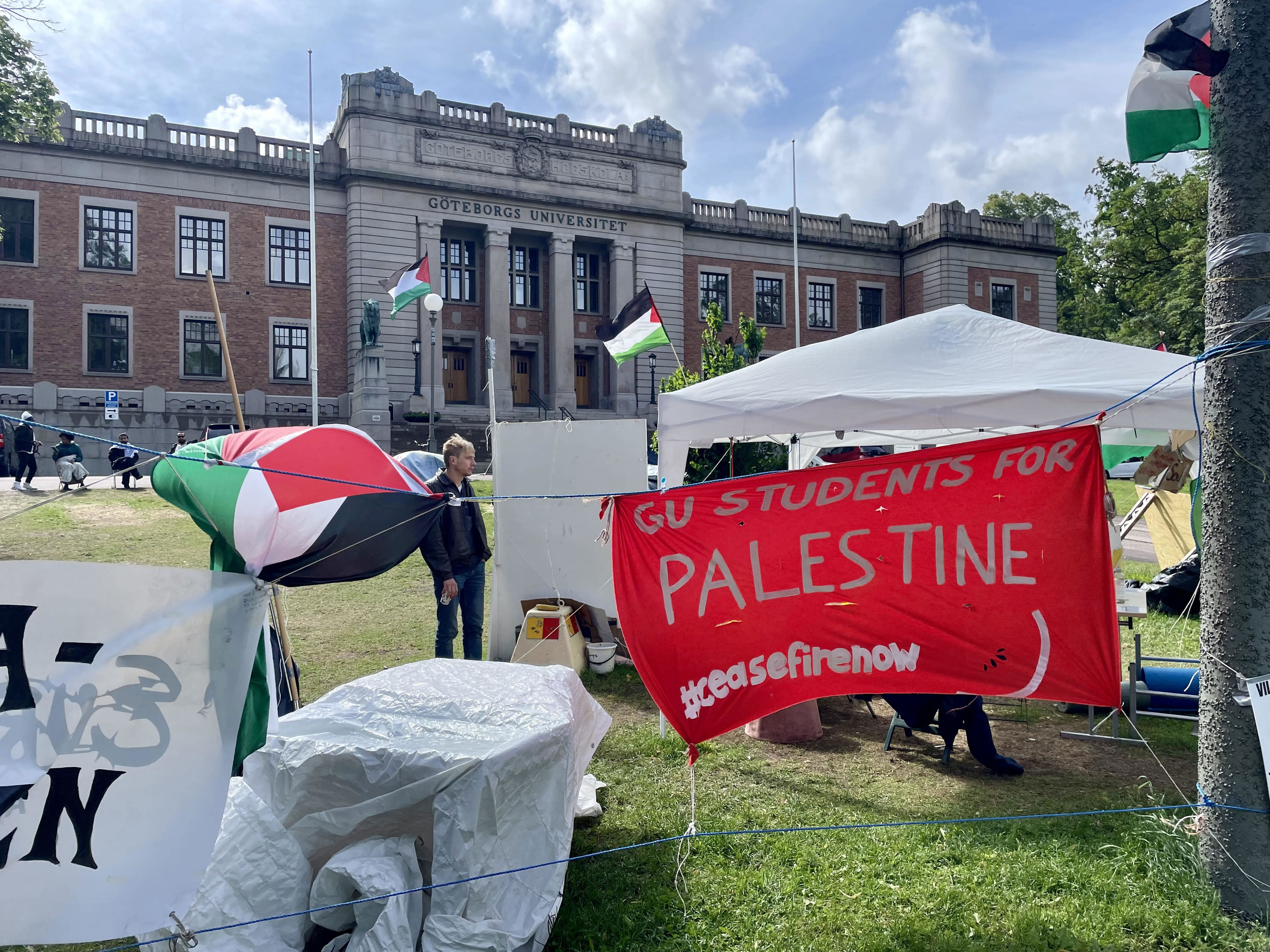 Studentprotest utanför Göteborgs universitet. Foto: Ellen Ahinko Andersson/TT