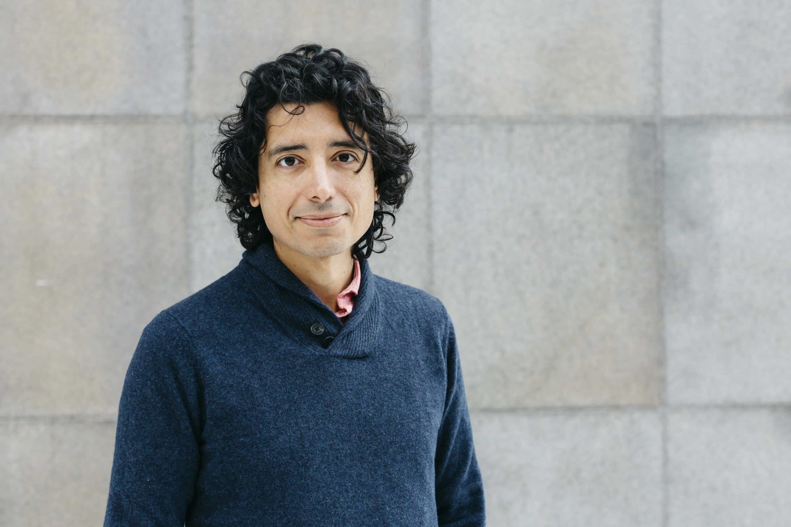 Inti Chavez Perez bok har granskats och förbjudits för personer yngre än 19 år i Sydkorea. Pressbild. Foto: Tess Wallenberg/Natur & Kultur