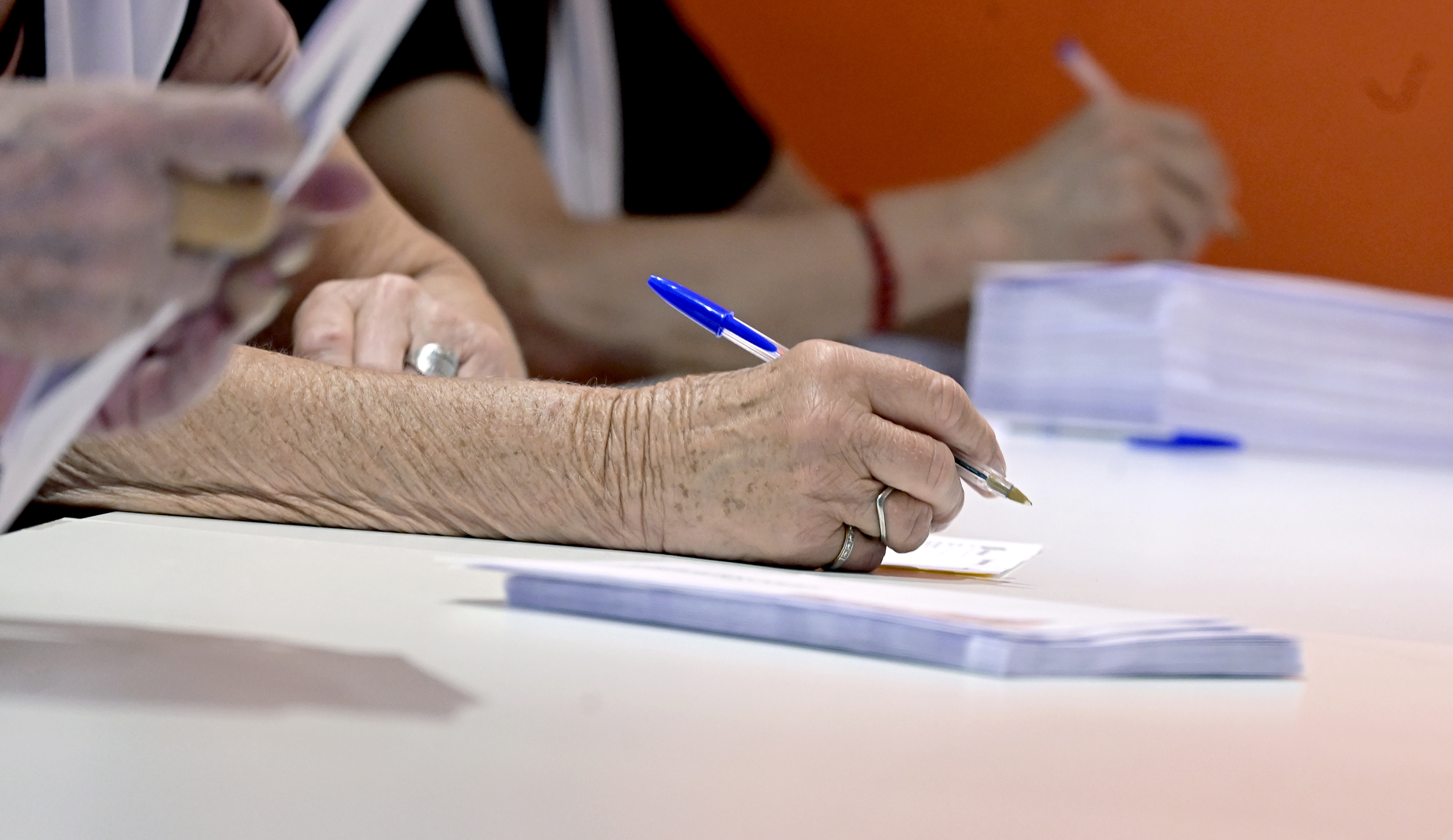 Valdeltagandet landade på 53,4 procent med den preliminära rösträkningen färdigställd. Foto: Janerik Henriksson/TT