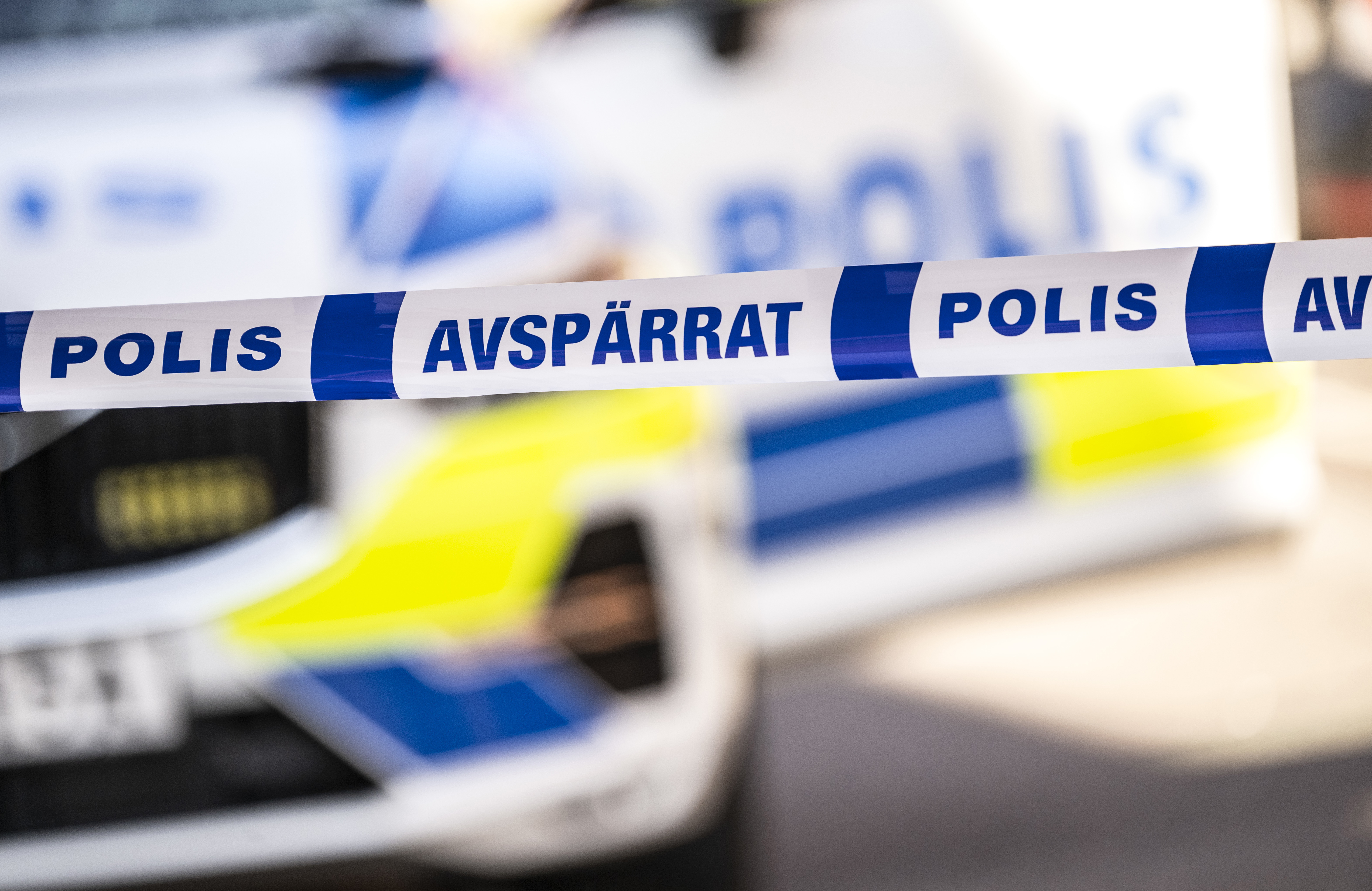 En lägenhetsdörr besköts under natten till lördagen i Husby. Arkivbild. Foto: Johan Nilsson/TT