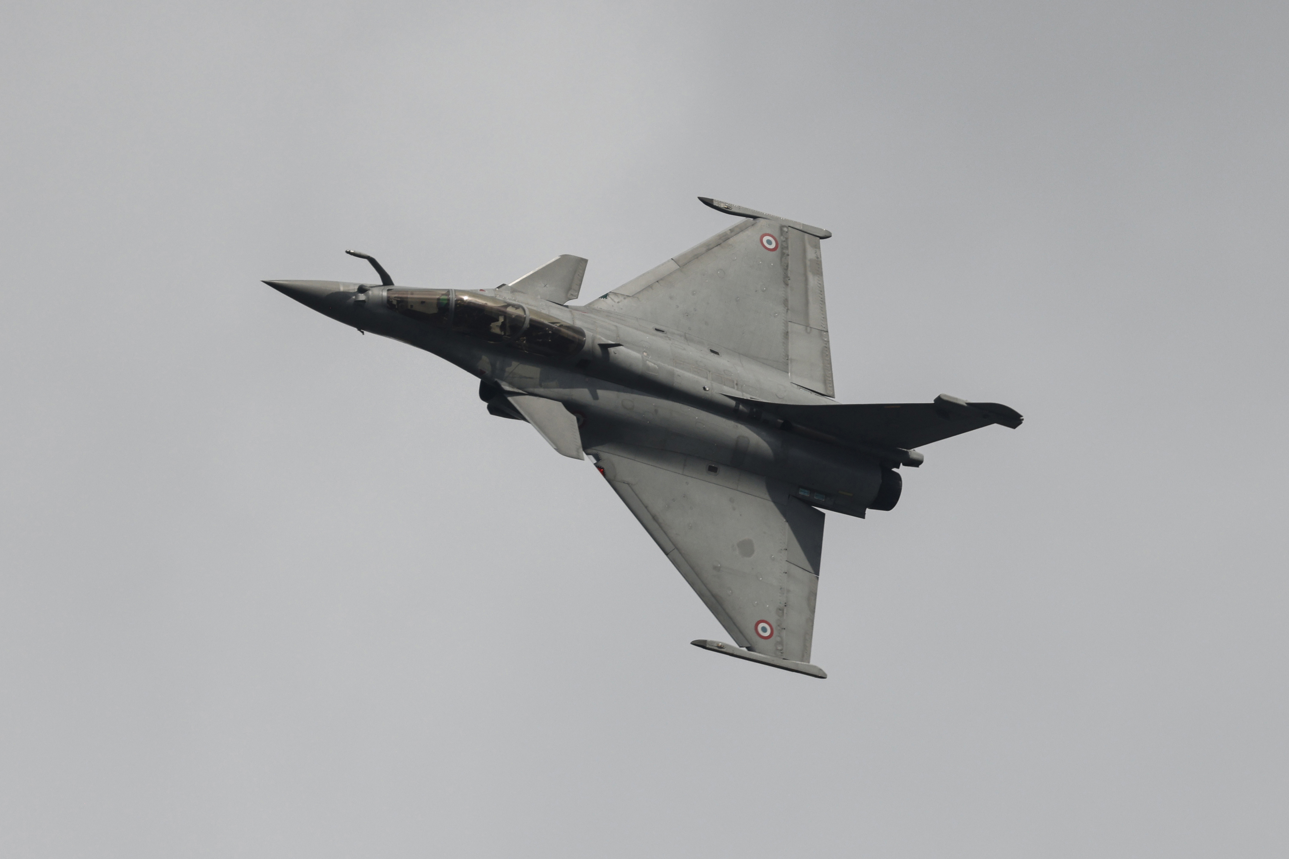 Två franska stridsflyg av typen Rafale kraschade i nordöstra Frankrike på onsdagen efter att de kolliderat med varandra. Arkivbild. Foto: Ludovic Marin/AP/TT