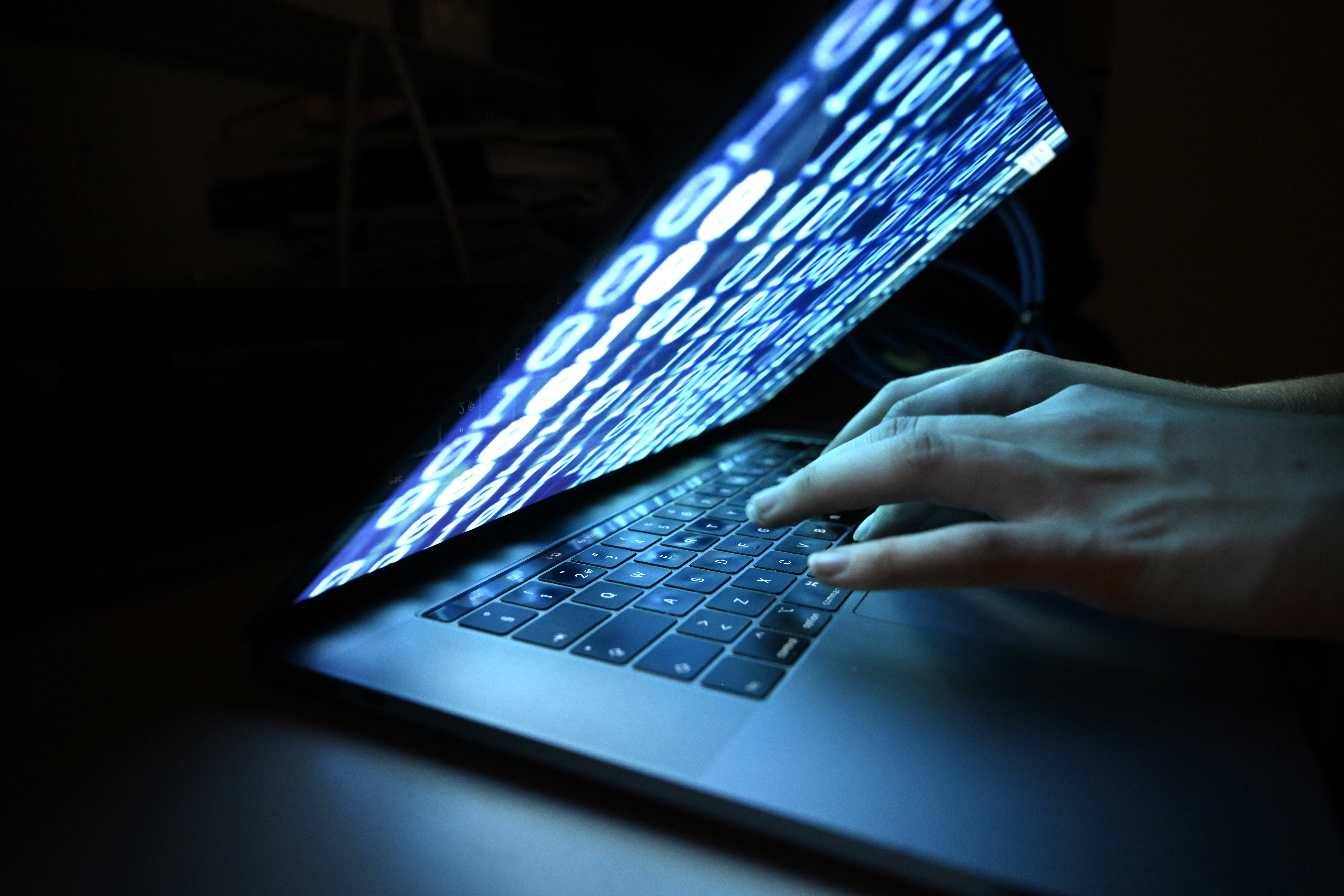 Cyberattackerna mot svenska myndigheter sker varje dag. Arkivbild. Foto: Fredrik Sandberg/TT