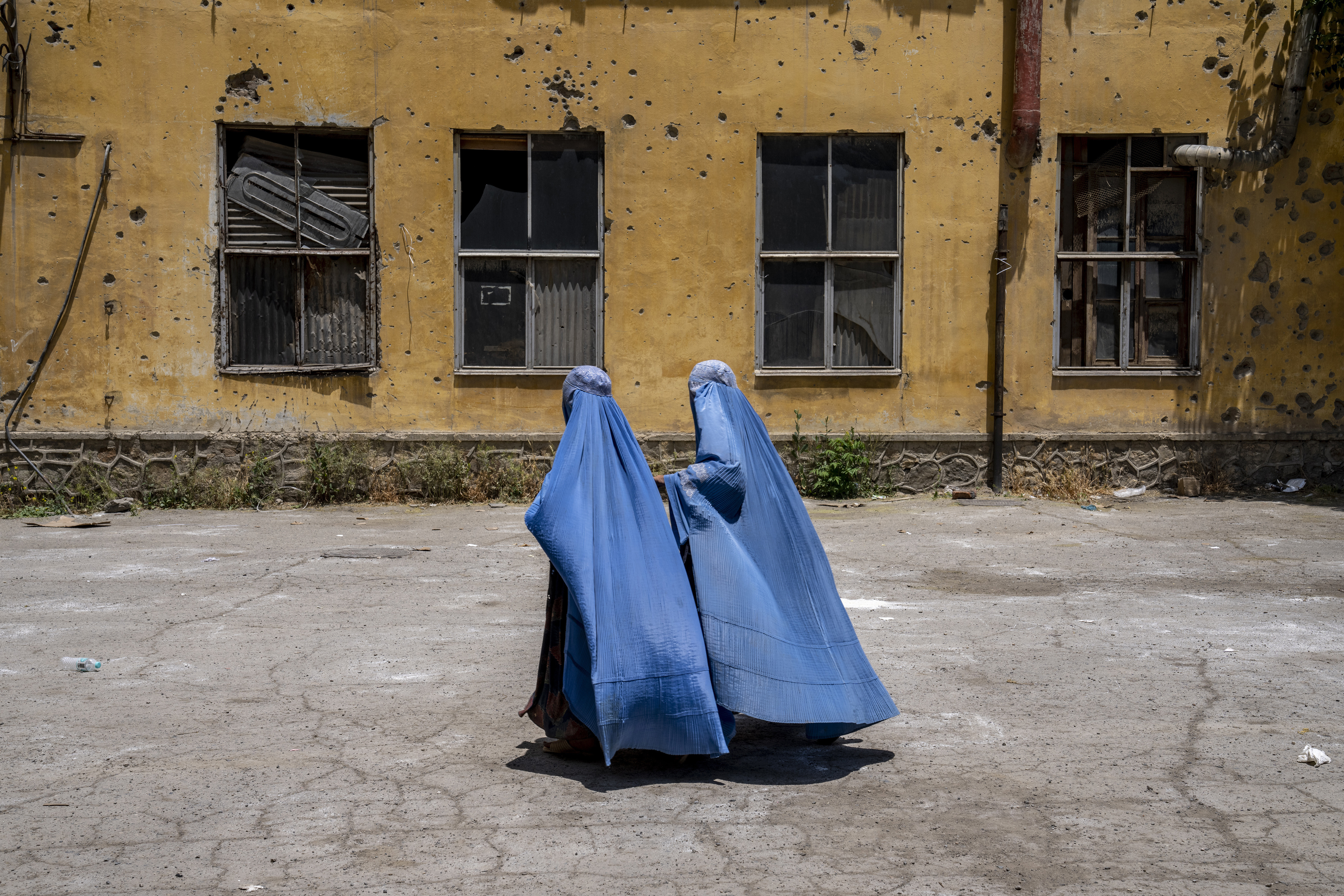 Afghanska kvinnors frihet begränsas ytterligare. Arkivbild från Kabul. Foto: Ebrahim Noroozi/AP/TT
