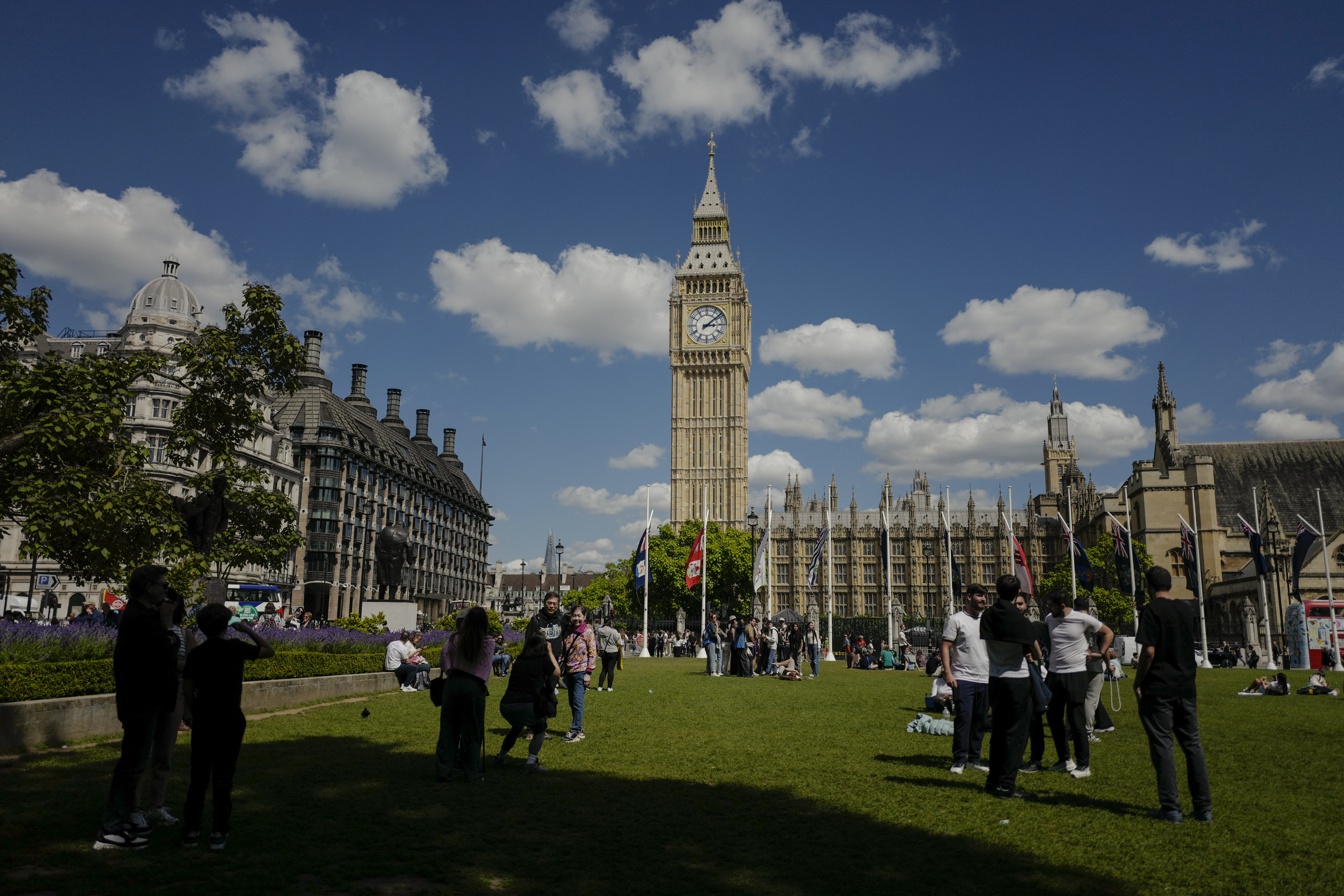 Från och med april nästa år måste man ansöka om inresetillstånd för att åka till London och se Big Ben. Arkivbild Foto: Alberto Pezzali/AP/TT