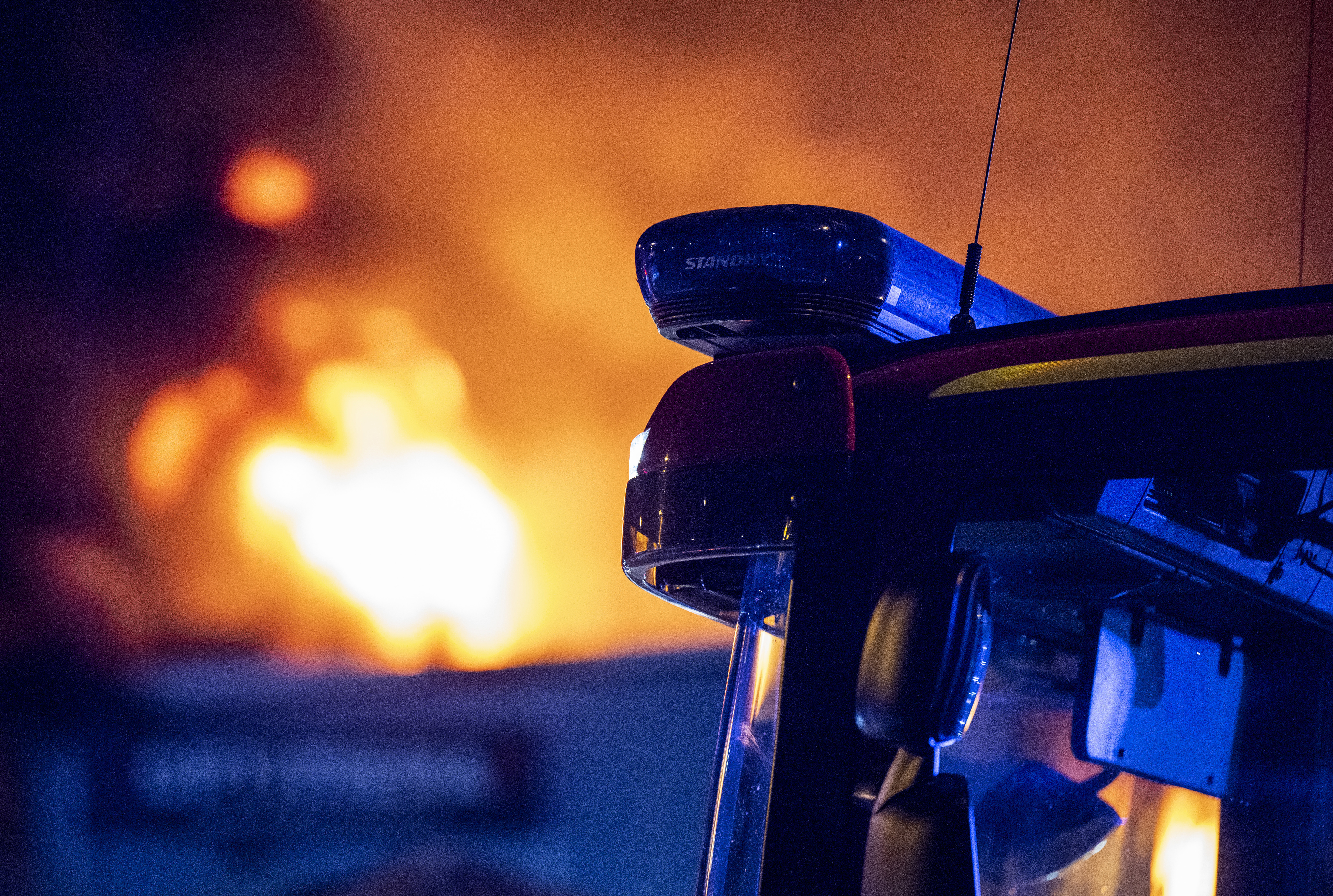 Räddningstjänst och ambulans tillkallades till en radhusbrand i Bollnäs förra helgen. En kvinna dog efter branden. Arkivbild. Foto: Johan Nilsson/TT