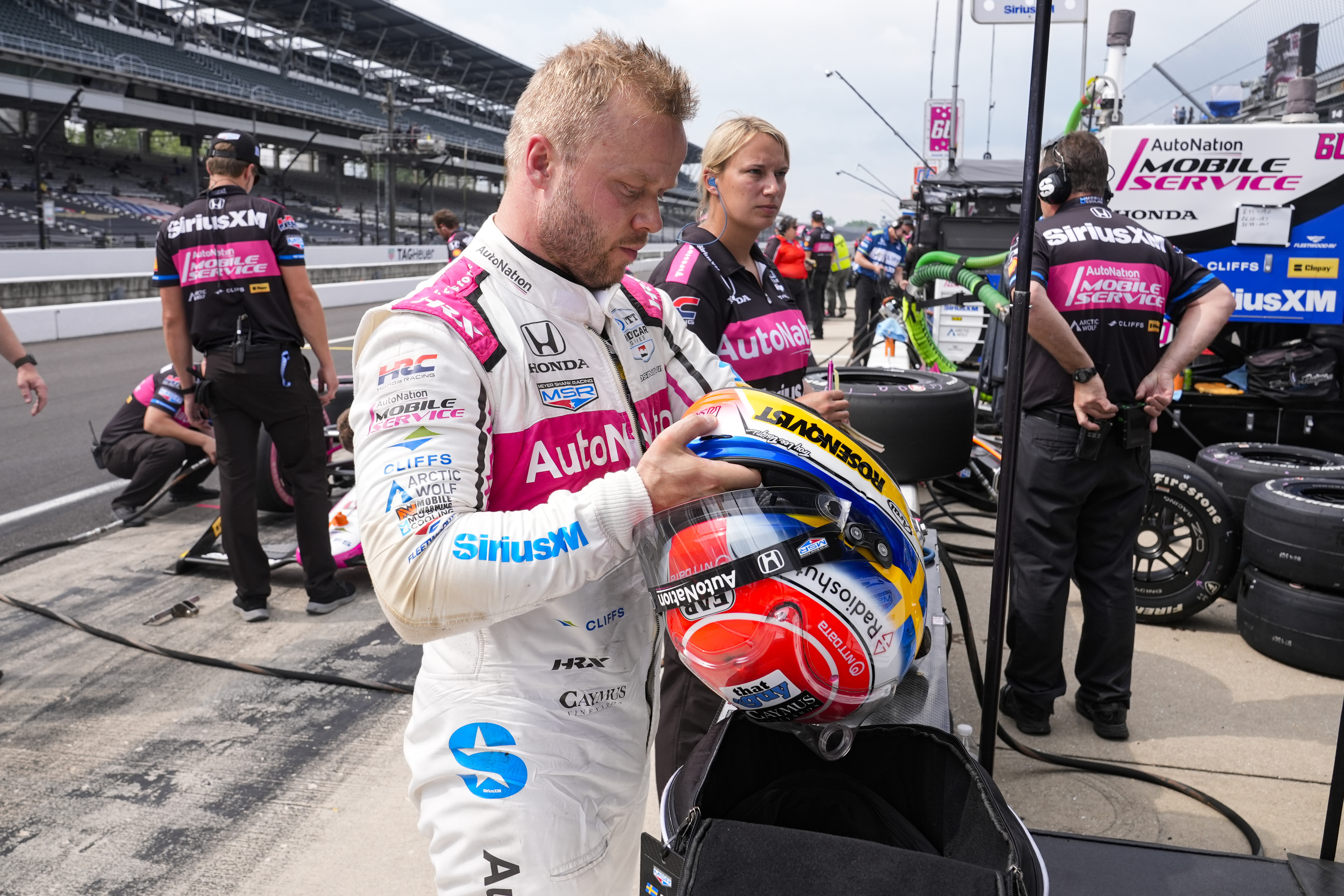 Felix Rosenqvist tar plats tolv totalt i årets Indycar-säsong, med Markus Ericsson och Linus Lundqvist som nummer 15 respektive 16. Spanjoren Alex Paluo tar totalsegern för tredje gången på fyra år. Arkivbild. Foto: Michael Conroy/AP/TT