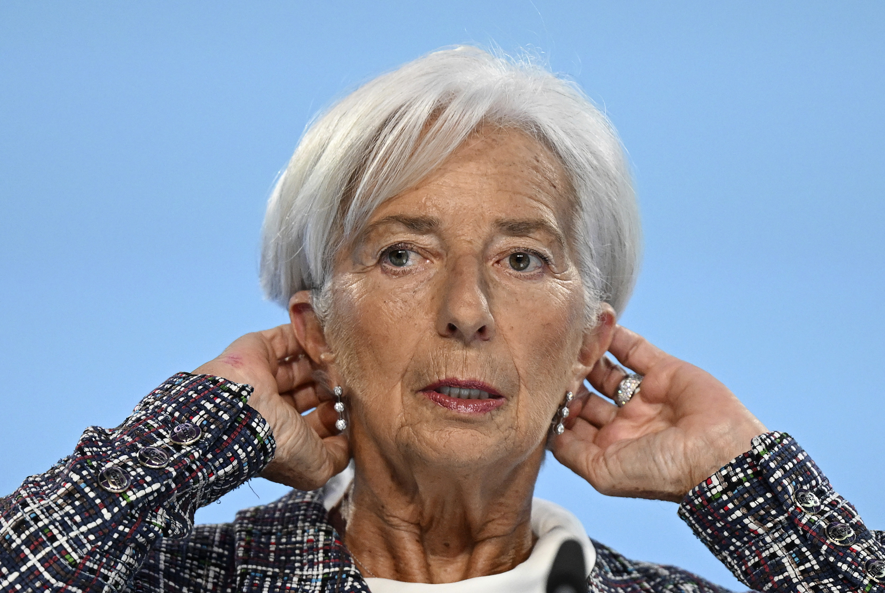 Europeiska centralbankens Christine Lagarde väntas minska räntetrycket framöver sedan inflationen närmat sig målet. Arkivbild Foto: Arne Dedert AP/TT