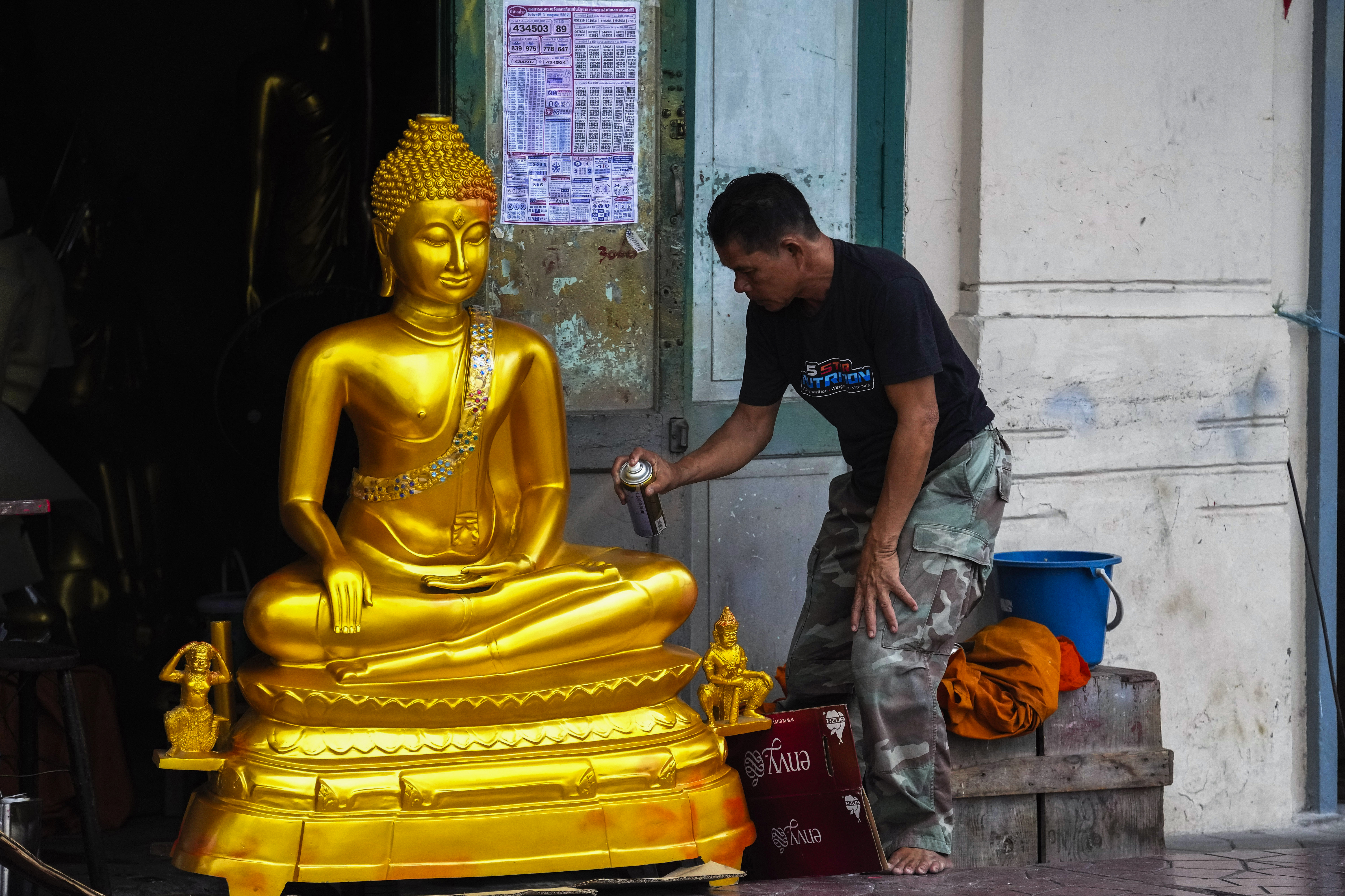 Miljontals thailändare kan förvänta sig ett ekonomiskt tillskott. Arkivbild. Foto: Sakchai Lalit/AP/TT