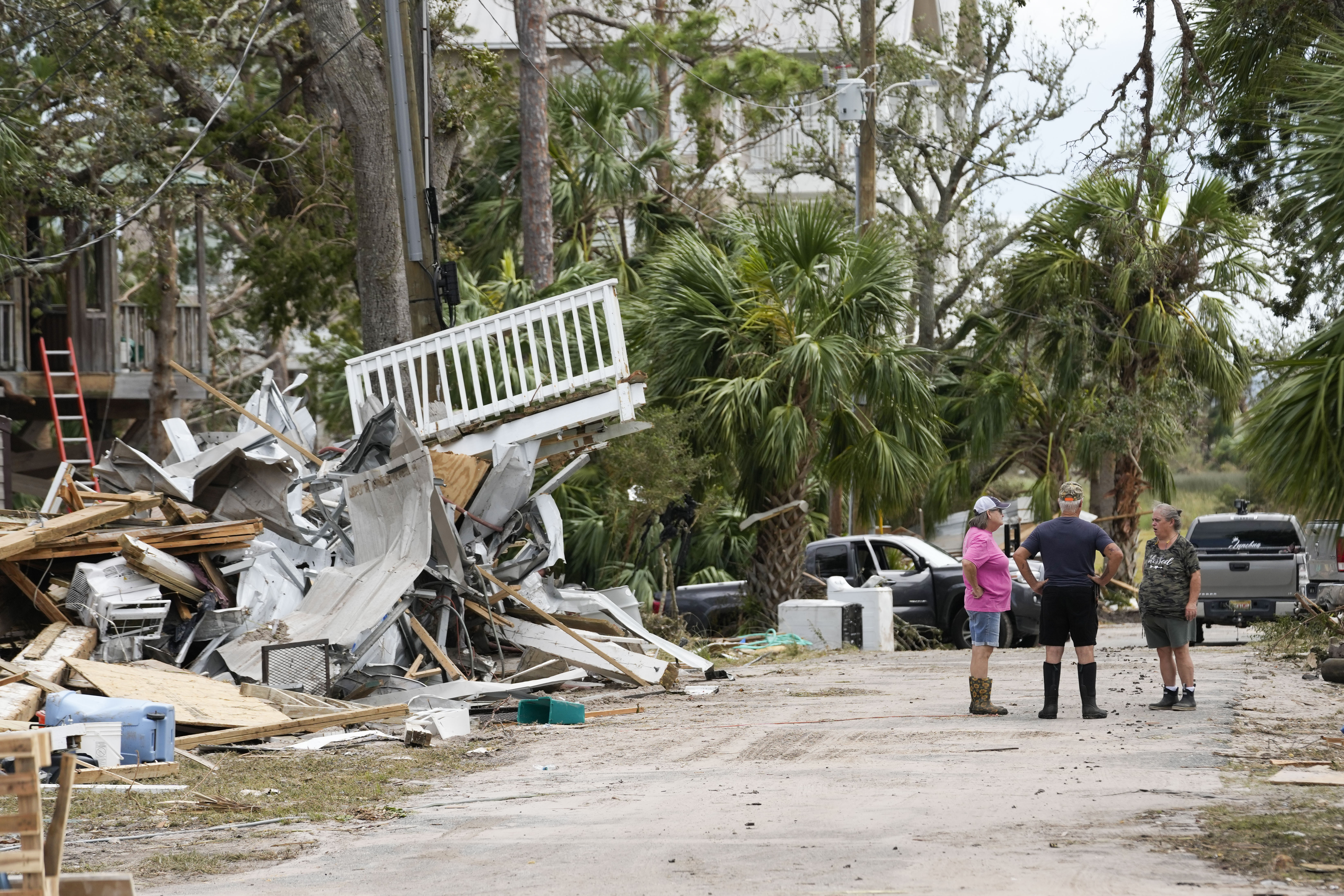 Befolkningen i sydöstra USA kämpar med efterdyningarna av orkanen Helene. Foto: Gerald Herbert/AP/TT