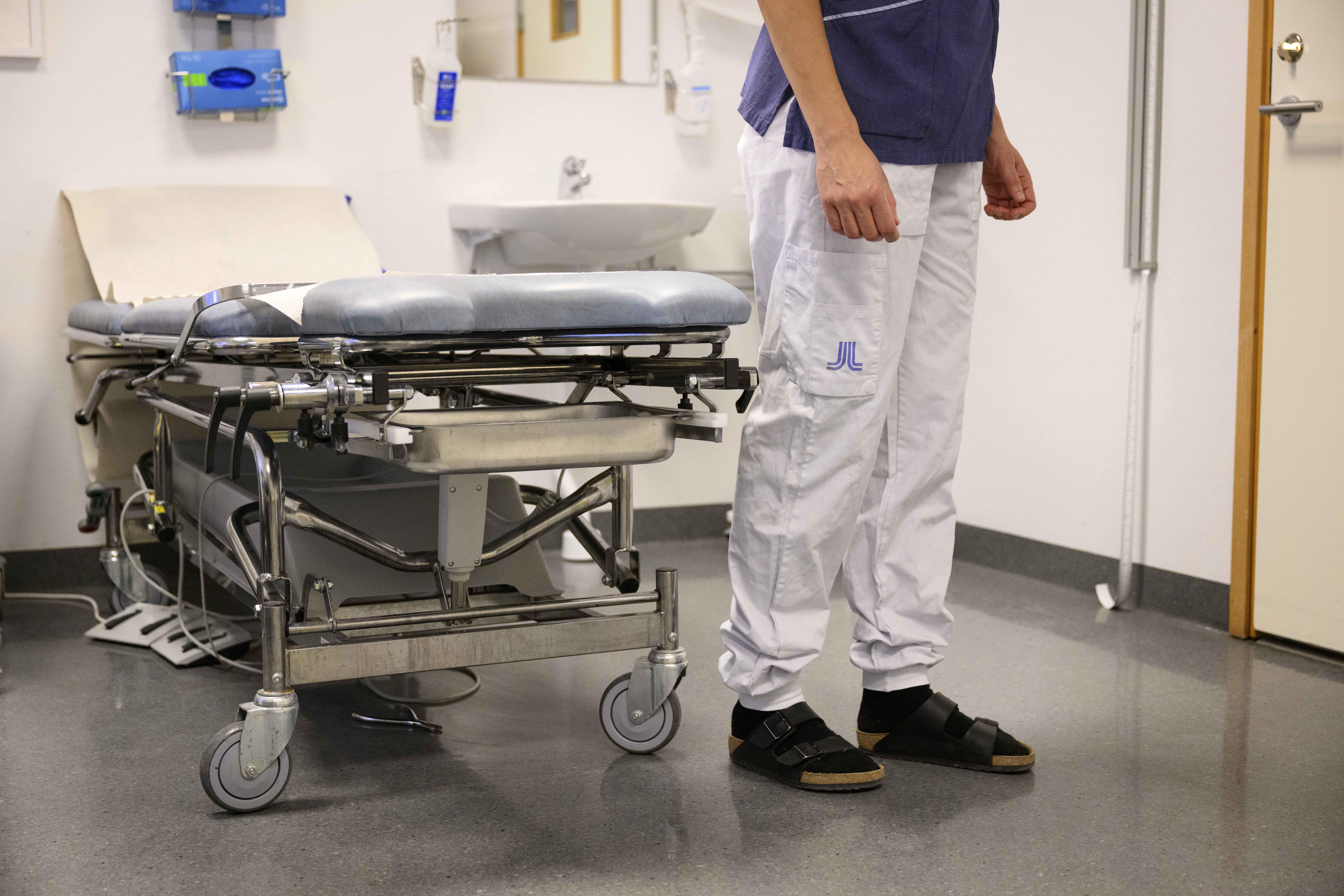 Många områden inom vården har förbättrats, men väntetiderna är fortsatt långa. Arkivbild. Foto: Jessica Gow/TT