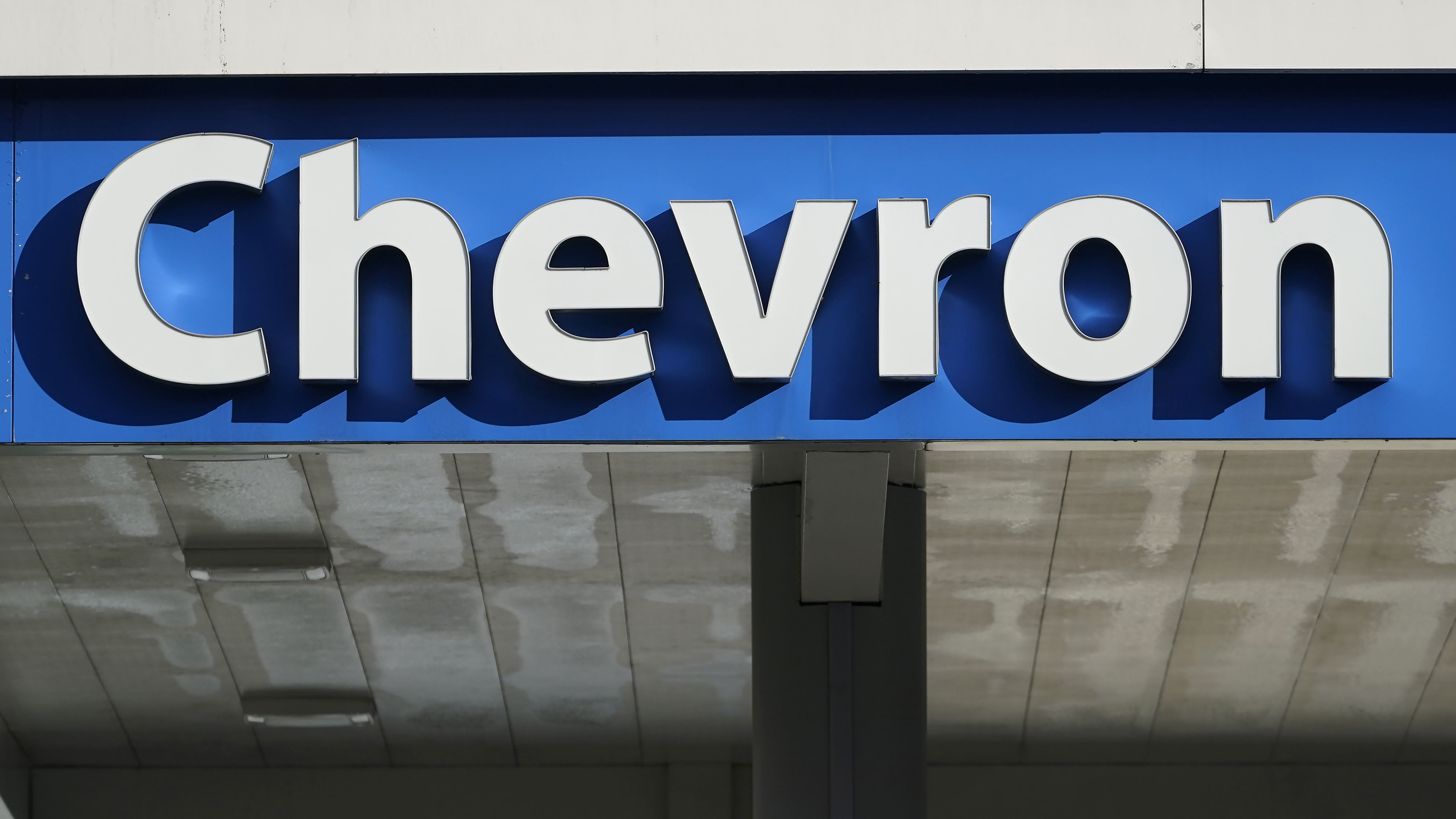 Oljejätten Chevron fanns bland vinnarna på den amerikanska börsen. Arkivbild. Foto: Jeff Chiu/AP/TT