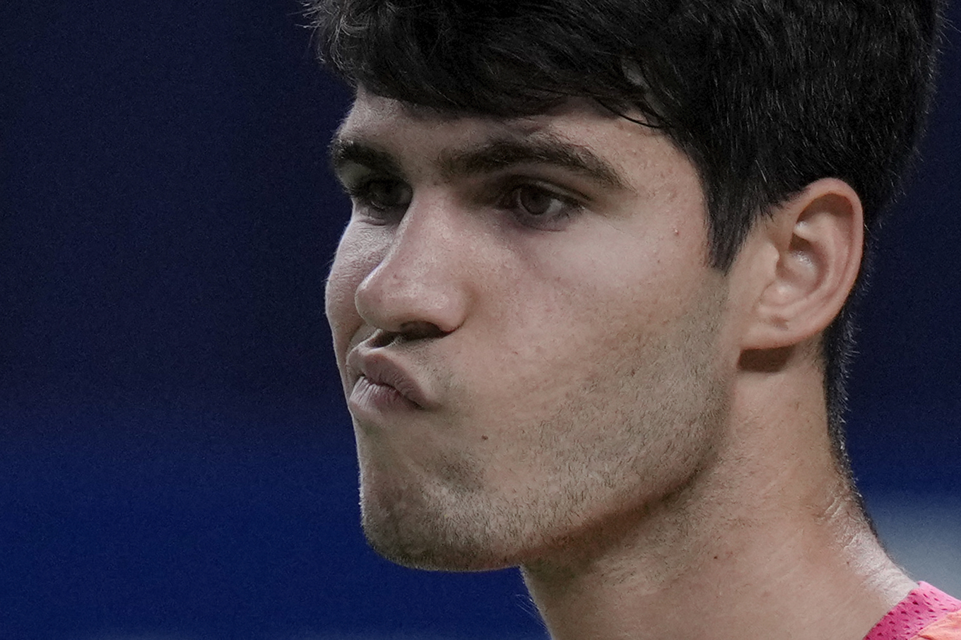 Världstvåan Carlos Alcaraz, Spanien, åkte ut i kvartsfinal i ATP-turneringen i Shanghai. Arkivbild. Foto: Andy Wong/AP/TT