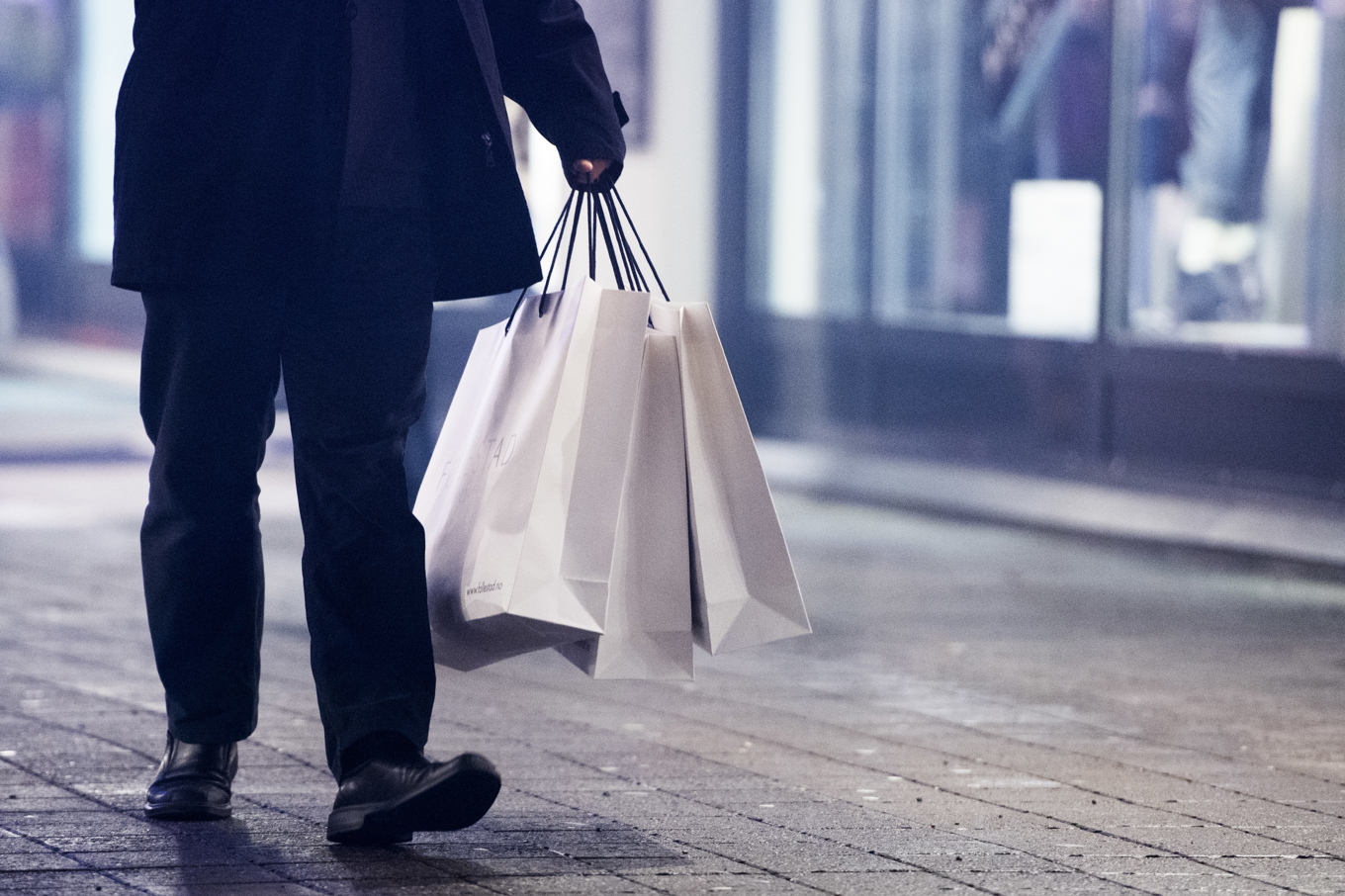 Sedan skatten på plastpåsar infördes har fler vant sig vid andra alternativ. Arkivbild. Foto: Jon Olav Nesvold/NTB/TT