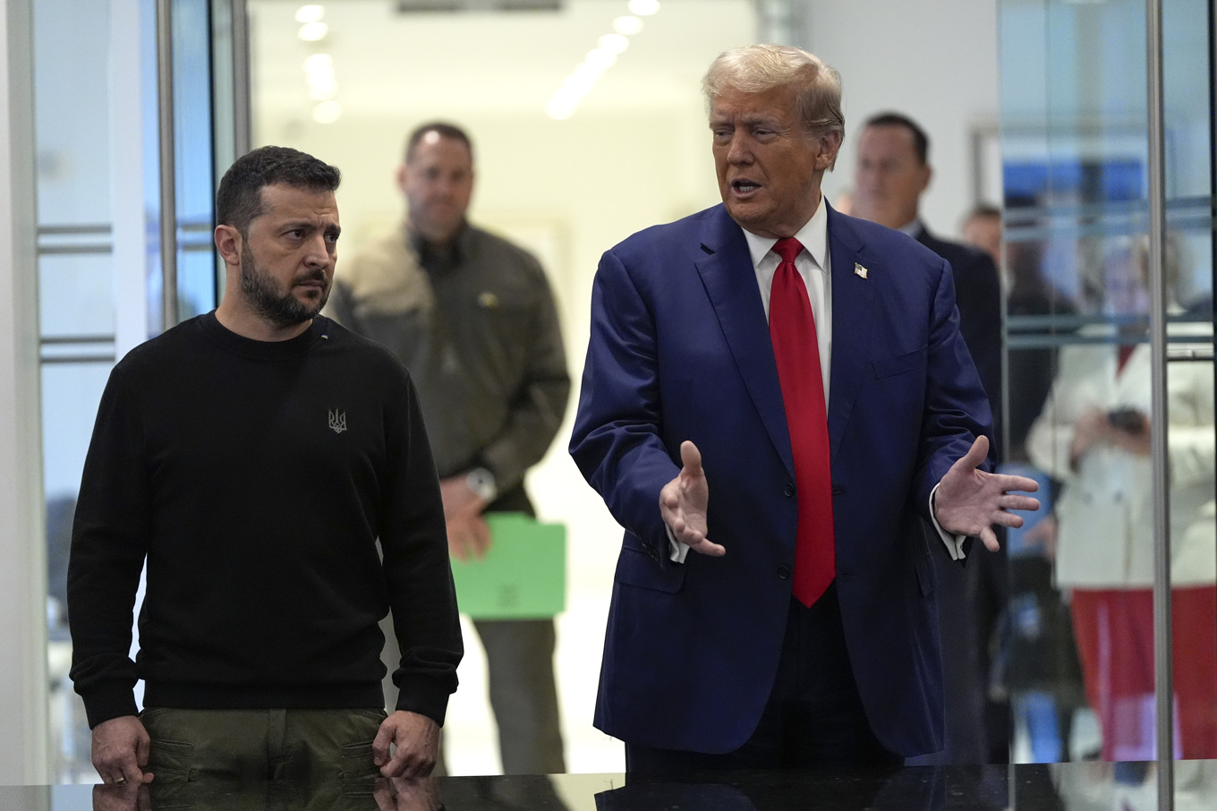 Ukrainas president Volodymyr Zelenskyj och USA:s tillträdande president Donald Trump i New York i september i år. Foto: Julia Demaree Nikhinson/AP/TT