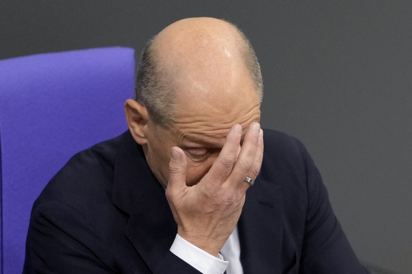 Tysklands förbundskansler Olaf Scholz i förbundsdagen i Berlin på onsdagen. Foto: Markus Schreiber/AP/TT