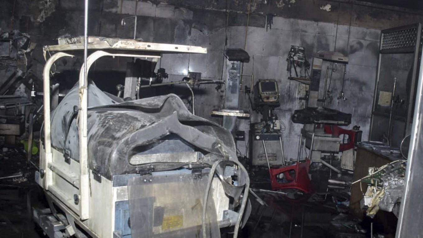 Branden totalförstörde avdelningen. Foto: AP/TT