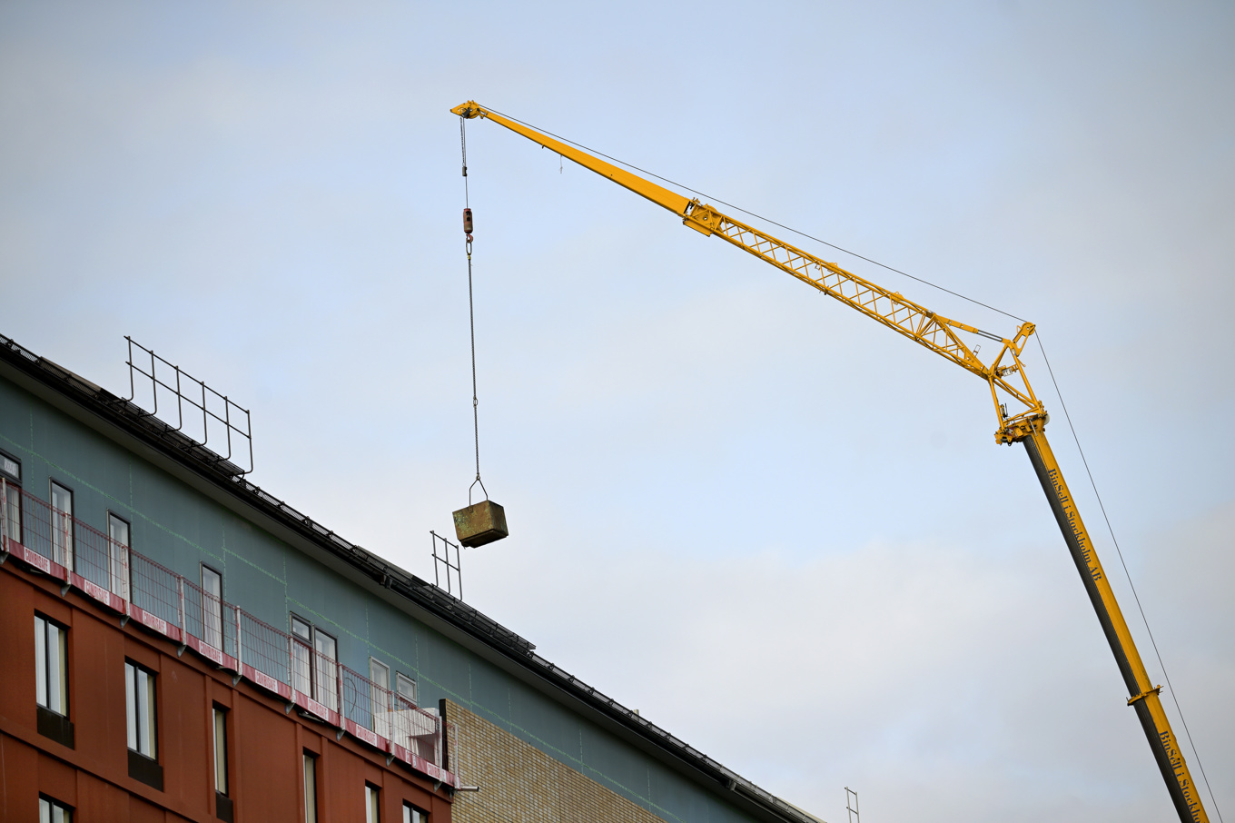 Bostadsbyggandet har planat ut under officiella mål enligt en branschindikator. Arkivbild Foto: Janerik Henriksson/TT
