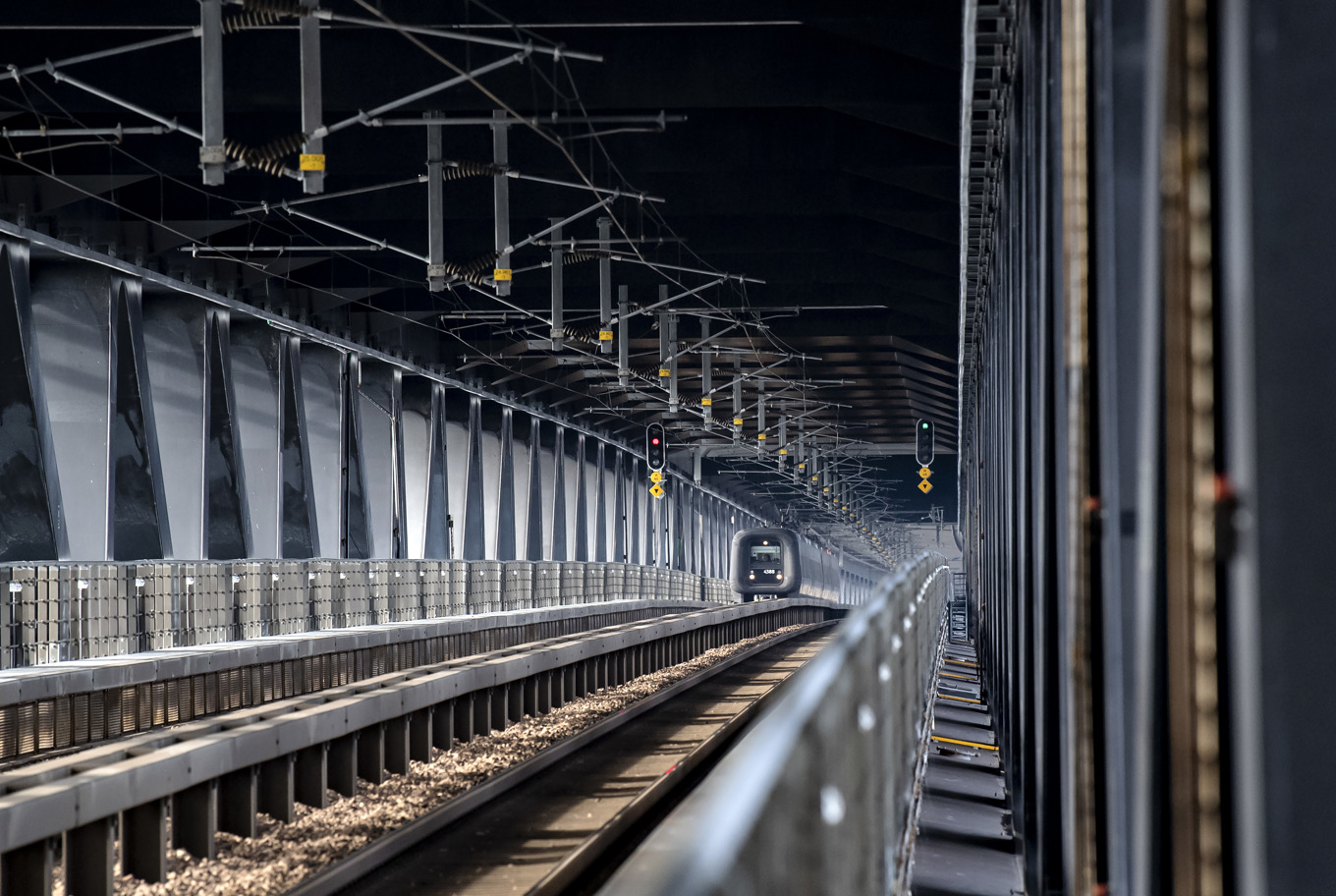 Tågtrafiken över Öresundsbron väntas vara i gång igen vid 18-tiden. Arkivbild. Foto: Johan Nilsson/TT