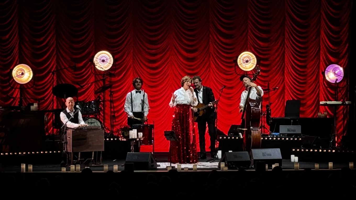 Sissel Kyrkjebø genomför turnén ”Sissels Jul” i Norden, och framför välkända julsånger och skönklingande låtar.
Foto: Robert Kelber