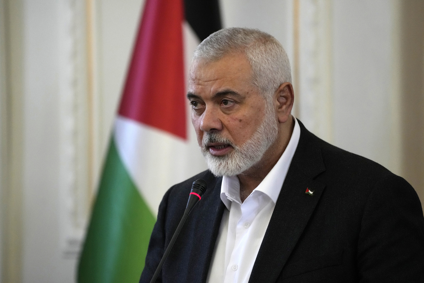 Ismail Haniyeh under en pressträff i Teheran i mars i år. Arkivbild. Foto: Vahid Salemi/AP/TT