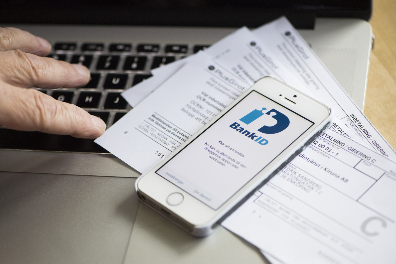 Samtidigt som antalet inkassokrav minskar får allt fler svårare att betala. Arkivbild. Foto: Fredrik Sandberg/TT