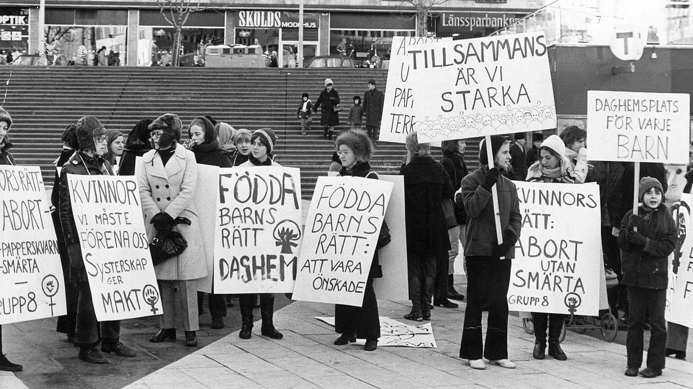 Grupp 8-möte på 70-talet. Det som började som en fråga om kvinnans medborgerliga rättigheter slutade i en häxjakt på män. Foto: Bengt Almquist